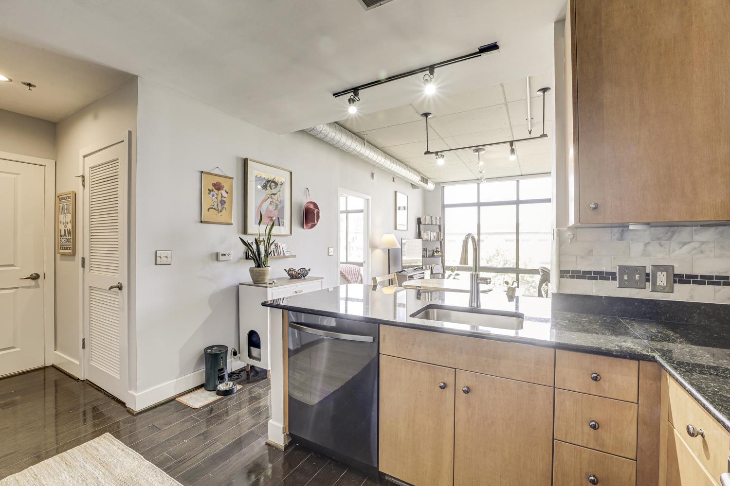 520 JOHN CARLYLE STREET 312