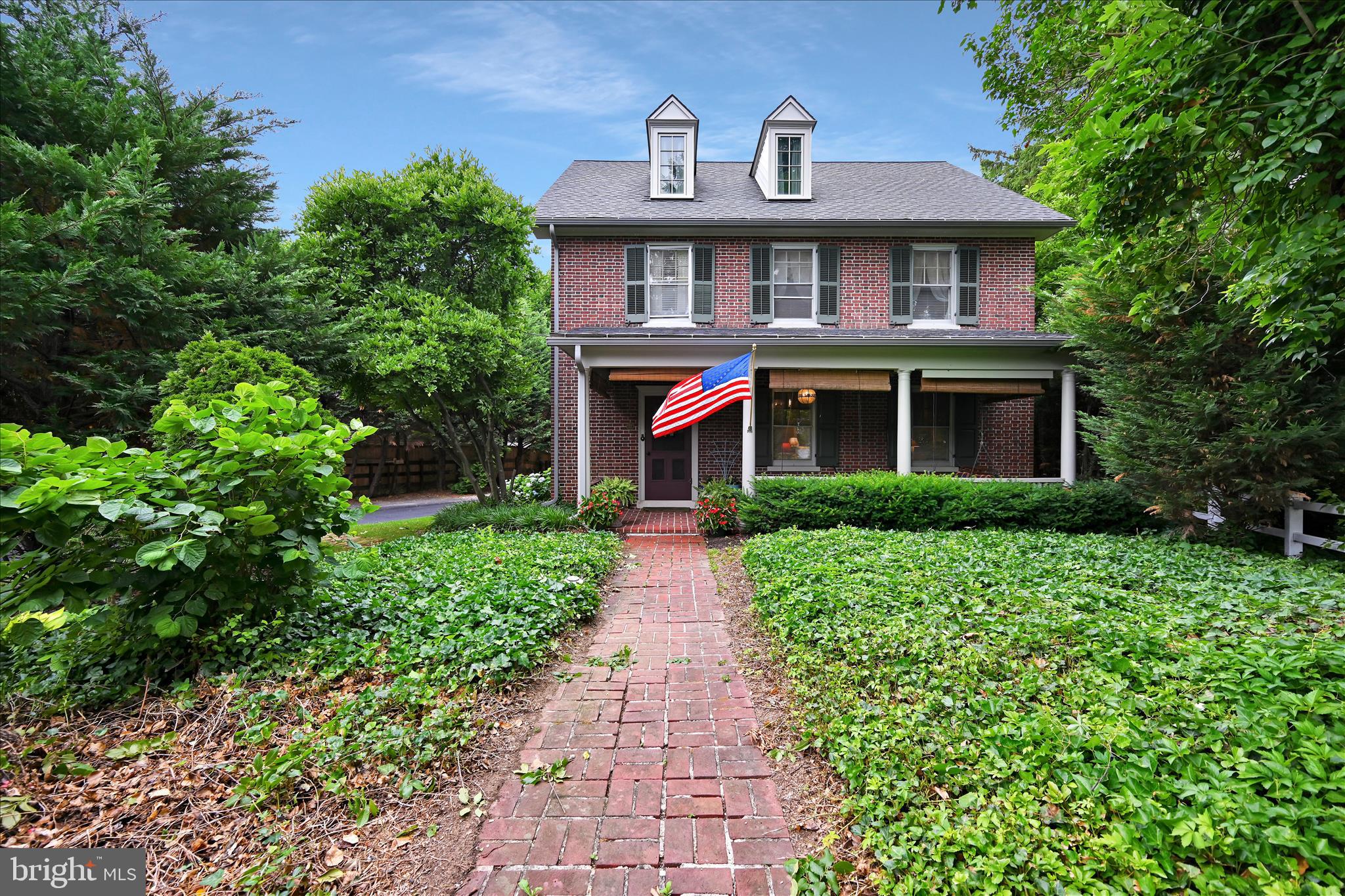 11 UNION AVENUE
