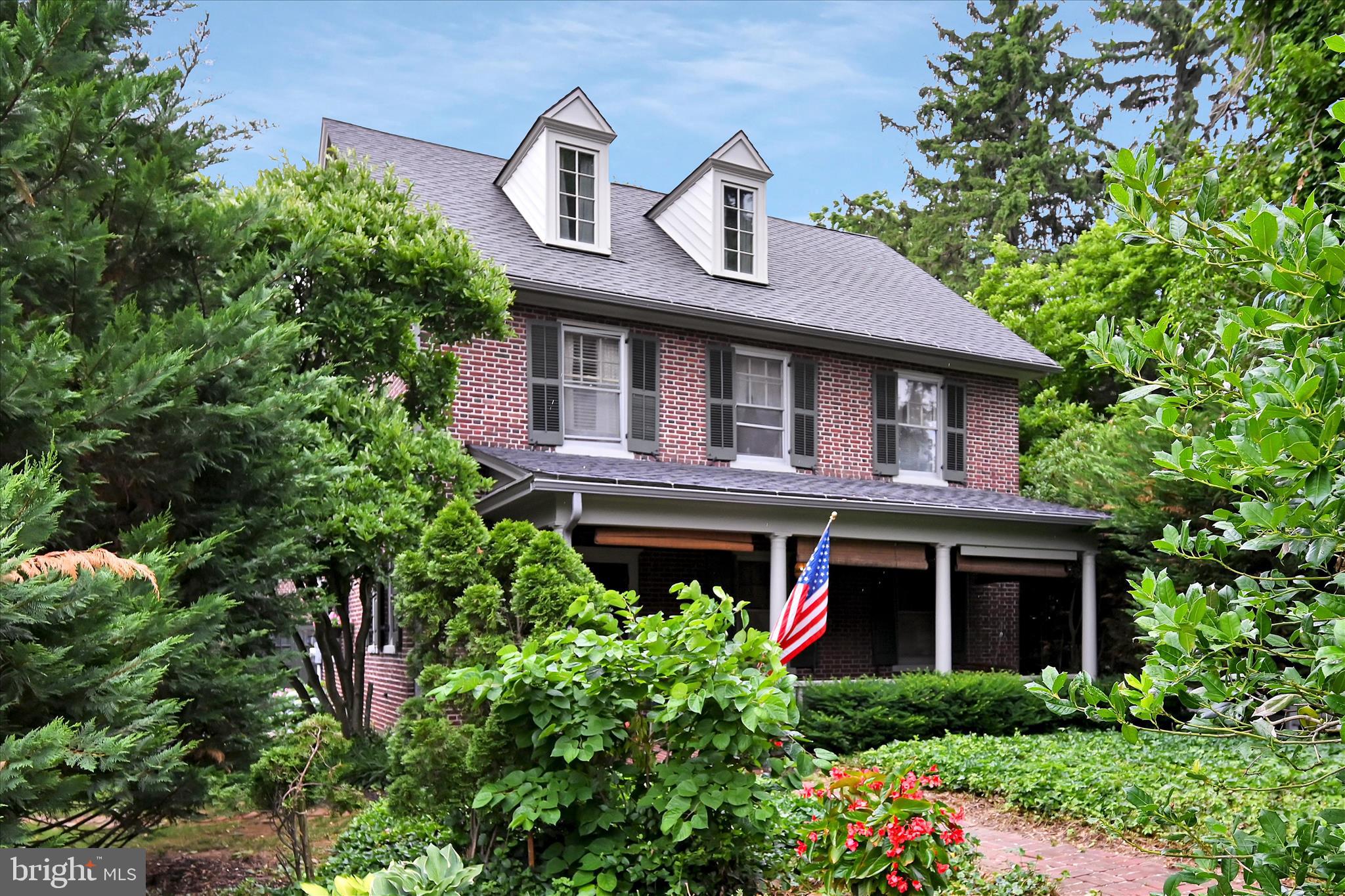 11 UNION AVENUE