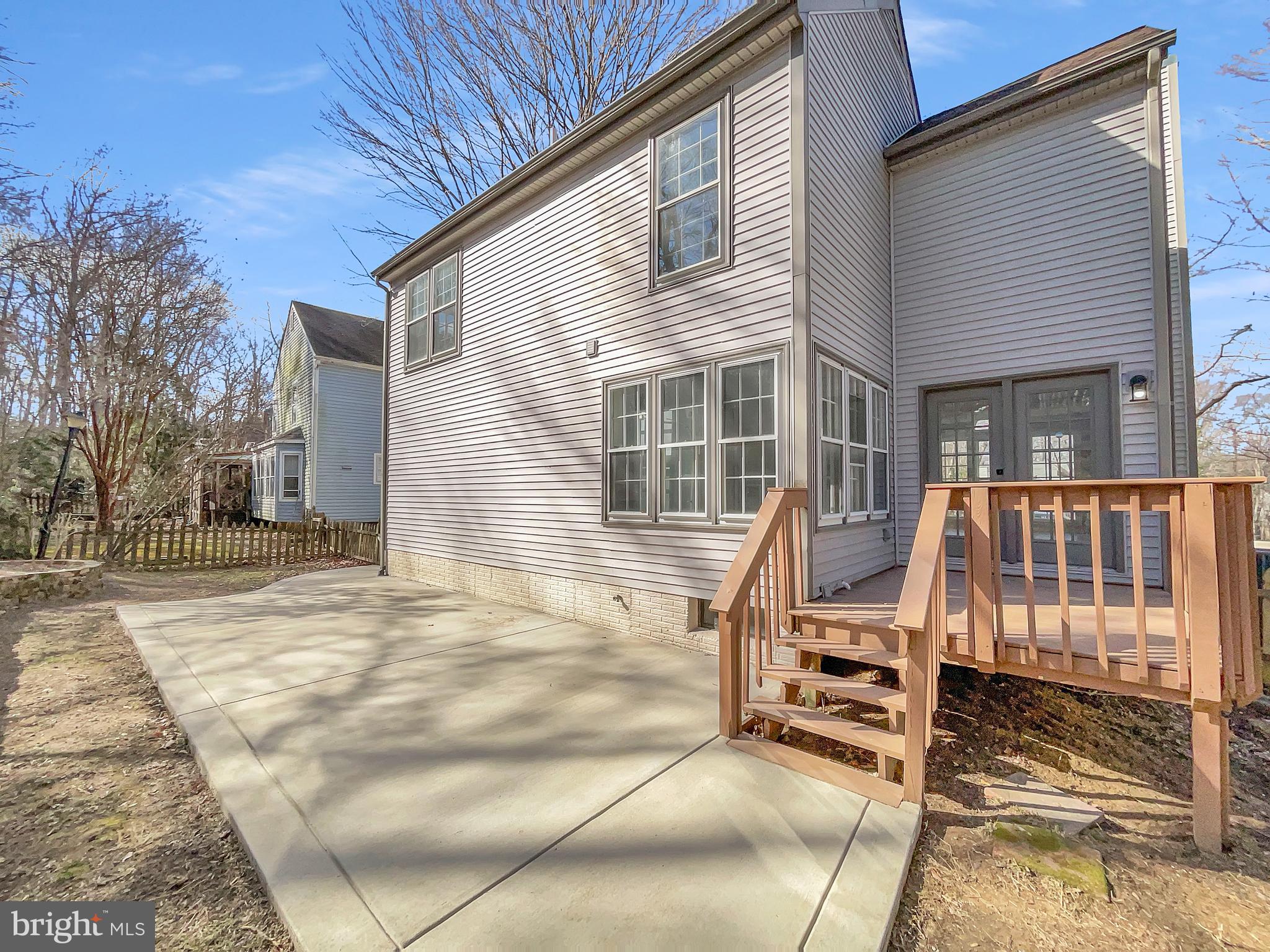 LAKE RIDGE - Residential