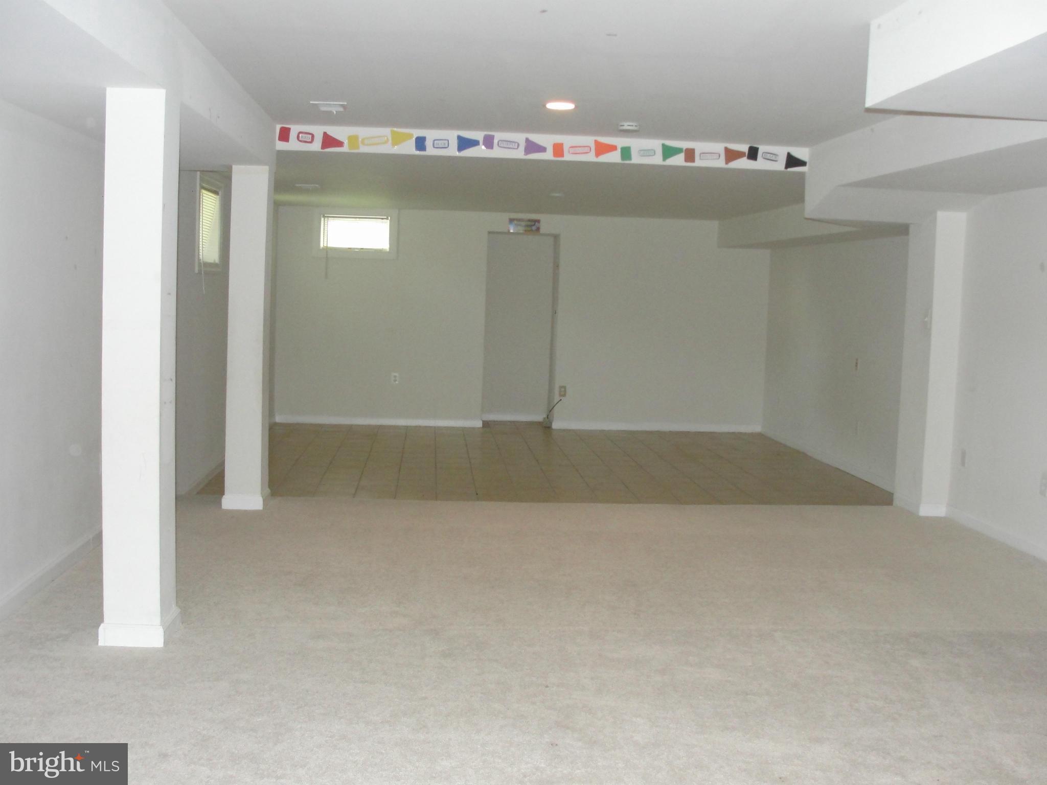 AUTUMN HILLS - Residential Lease