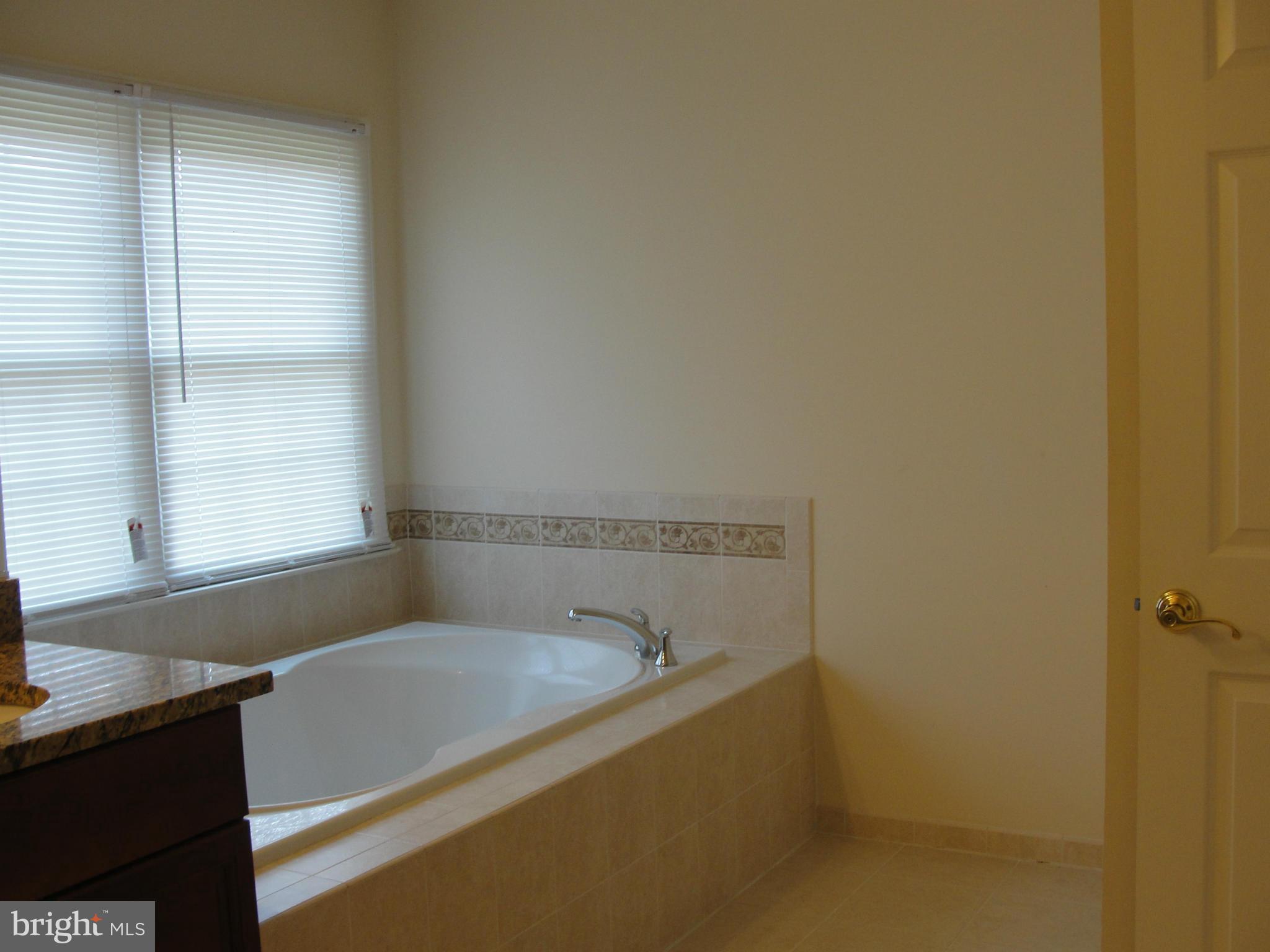 AUTUMN HILLS - Residential Lease