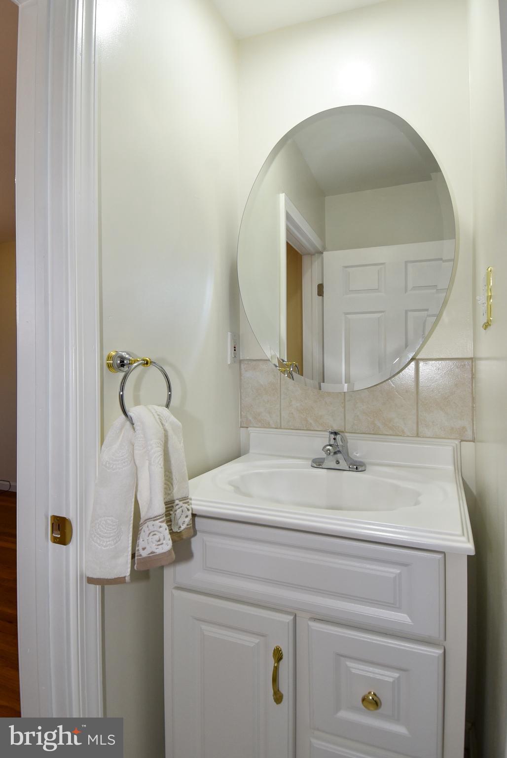 ENGLISH MANOR - Residential