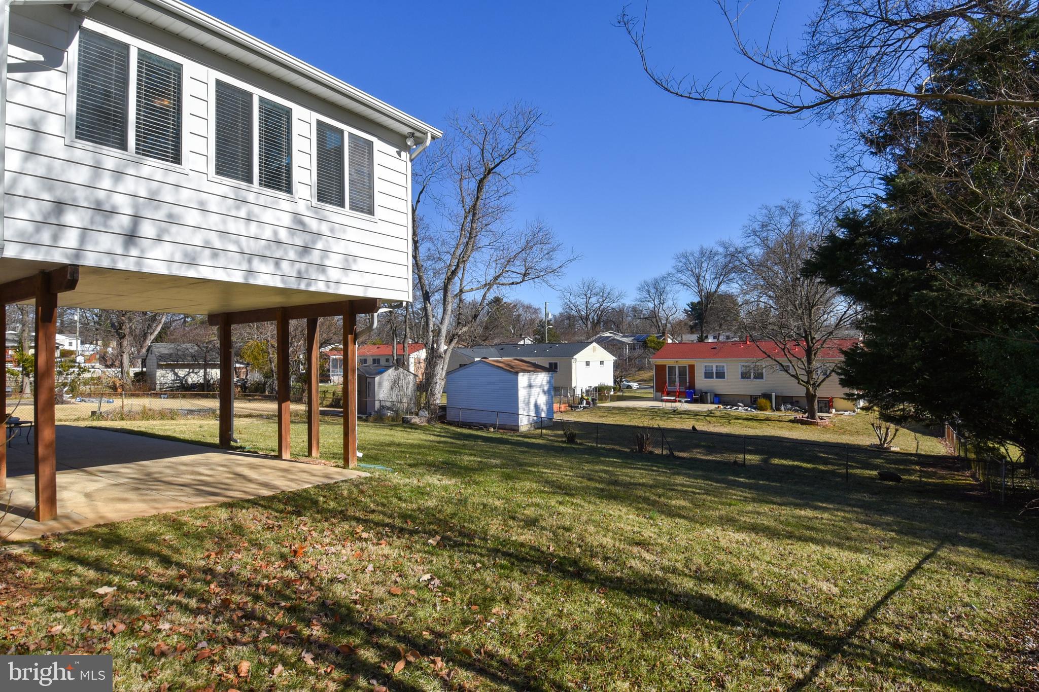 ENGLISH MANOR - Residential