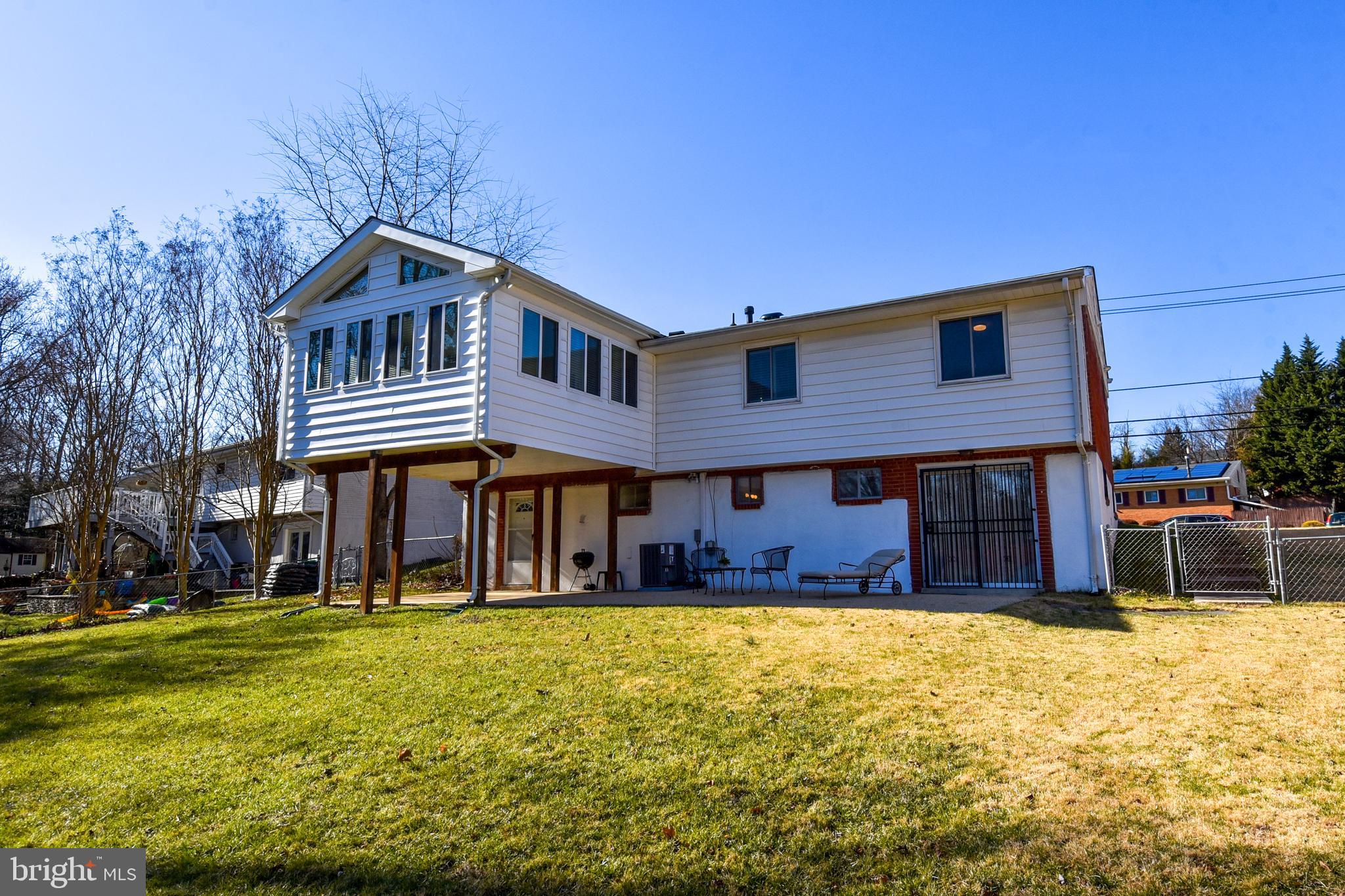 ENGLISH MANOR - Residential