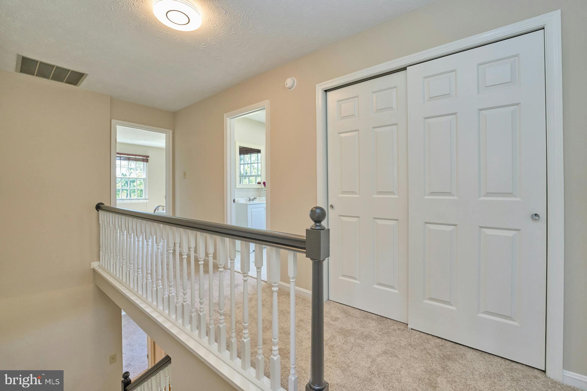 RUSSELL - Residential