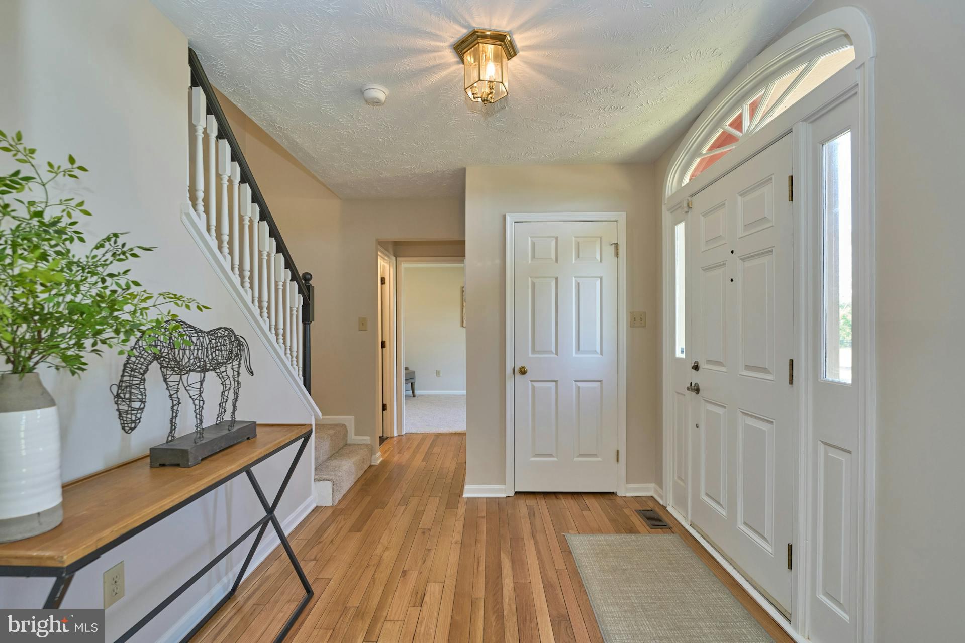 RUSSELL - Residential