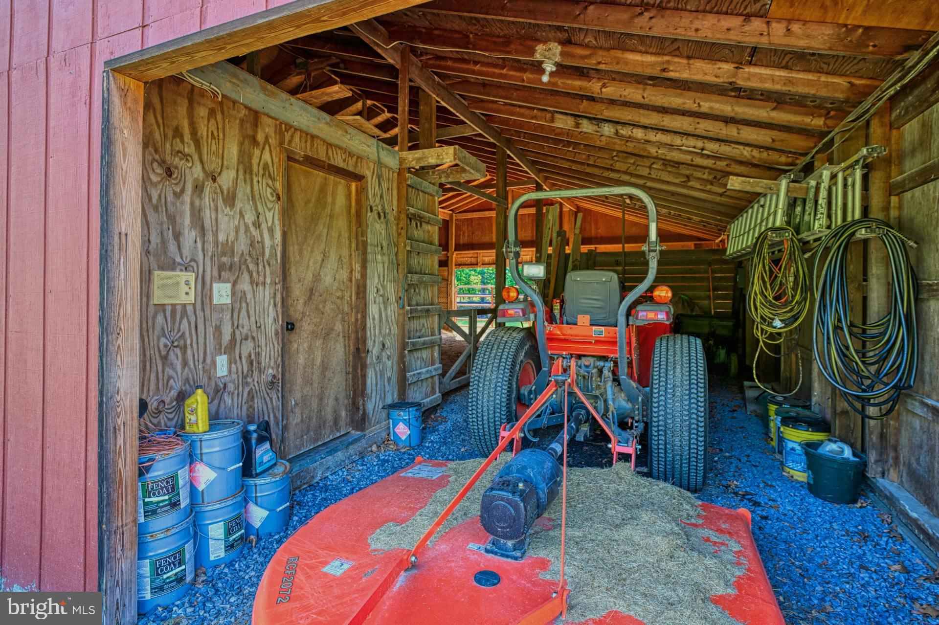 RUSSELL - Residential