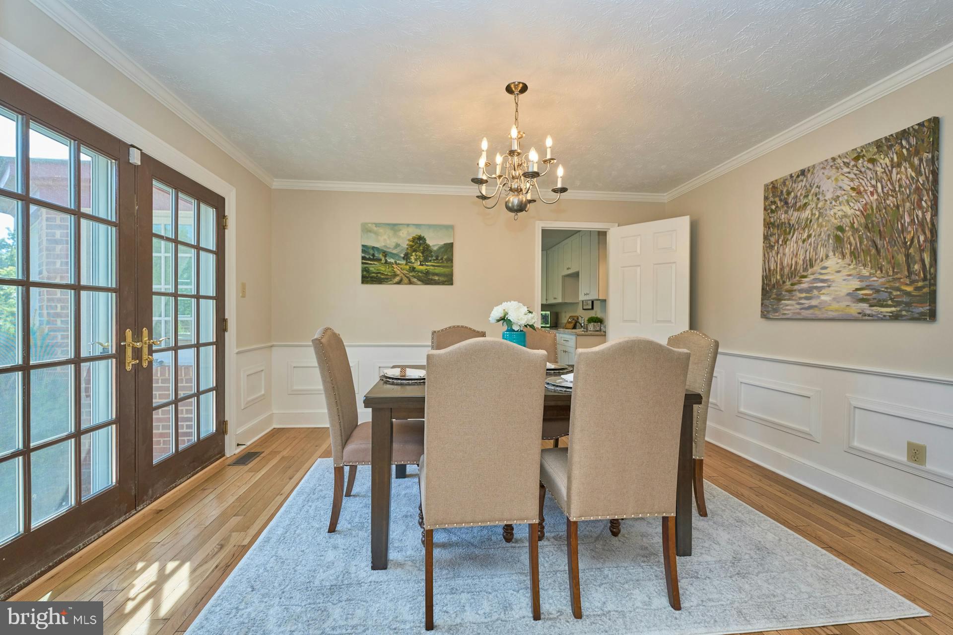 RUSSELL - Residential