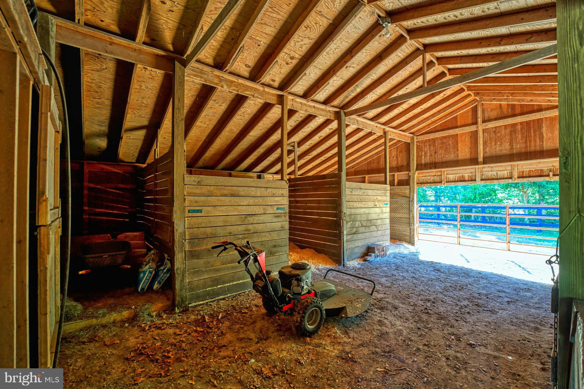 RUSSELL - Residential