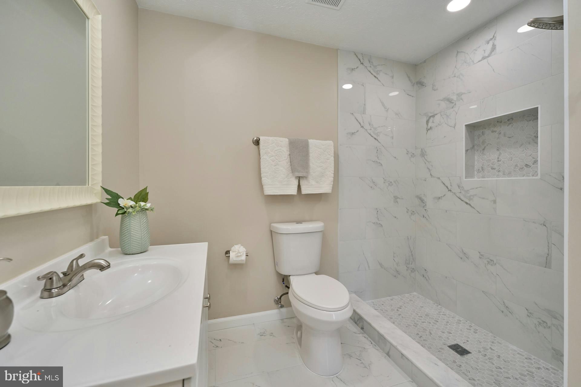 RUSSELL - Residential