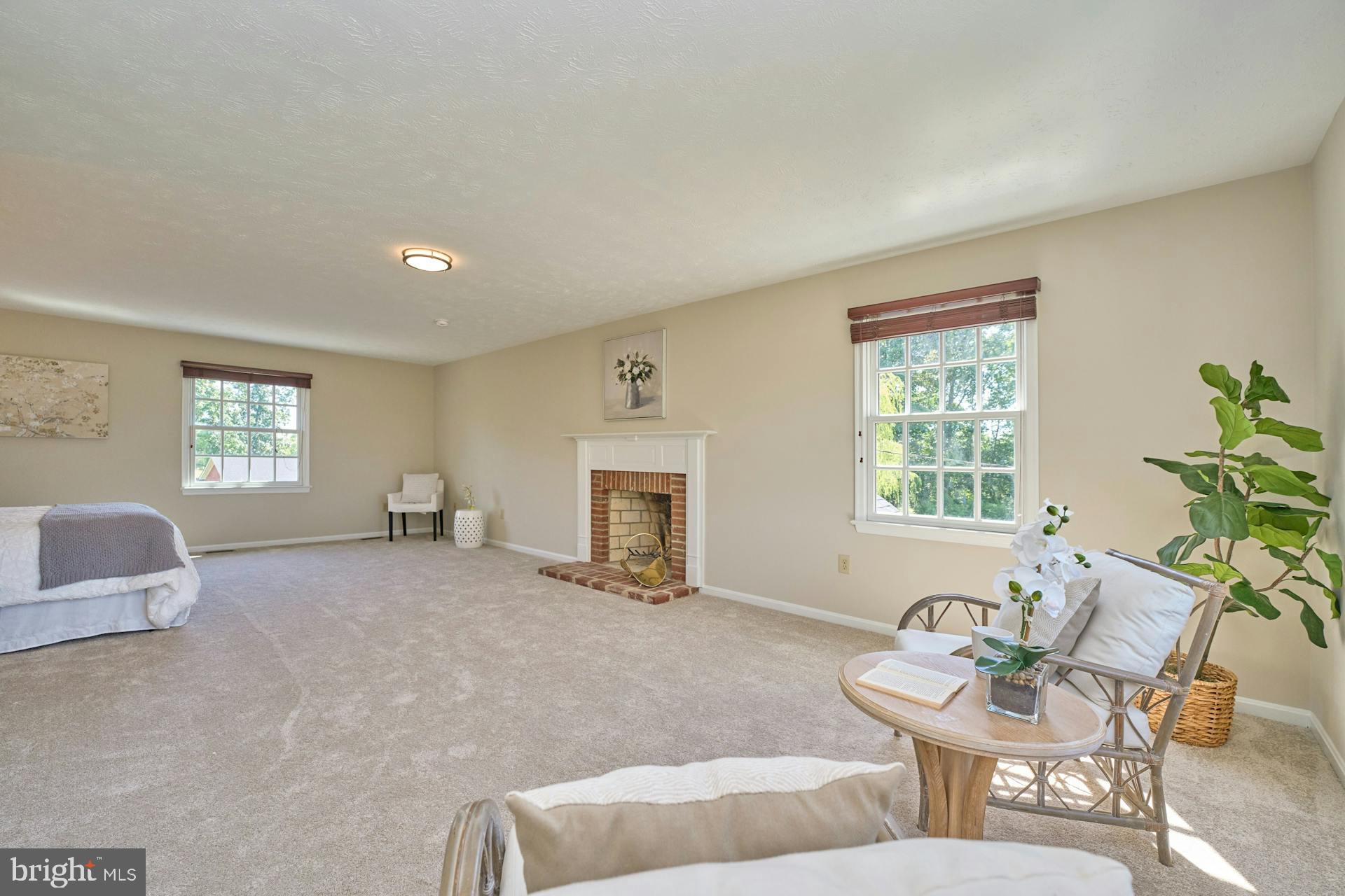 RUSSELL - Residential