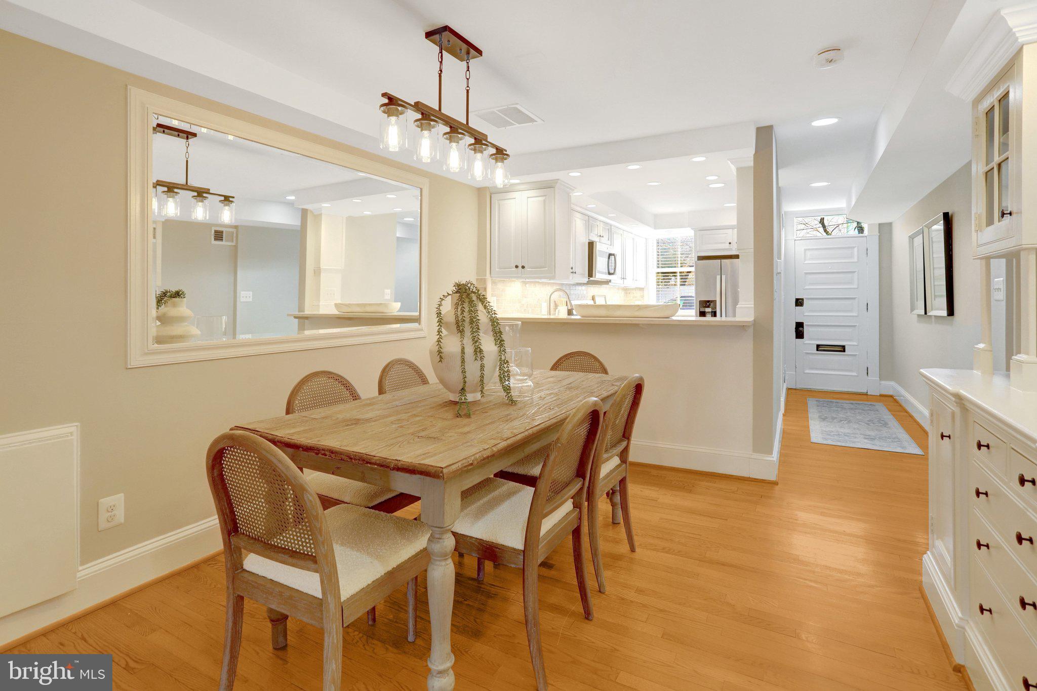 OLD TOWN/PARKER GRAY - Residential