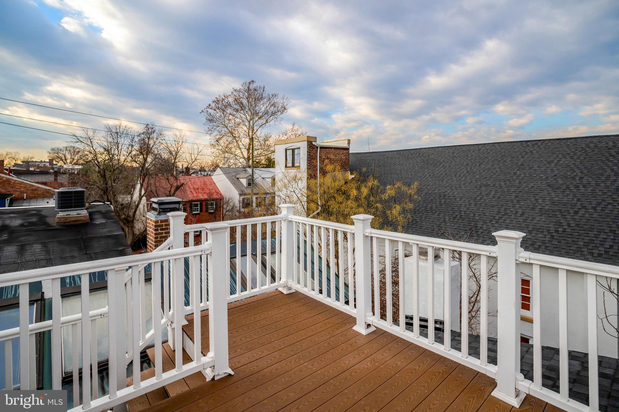 OLD TOWN/PARKER GRAY - Residential