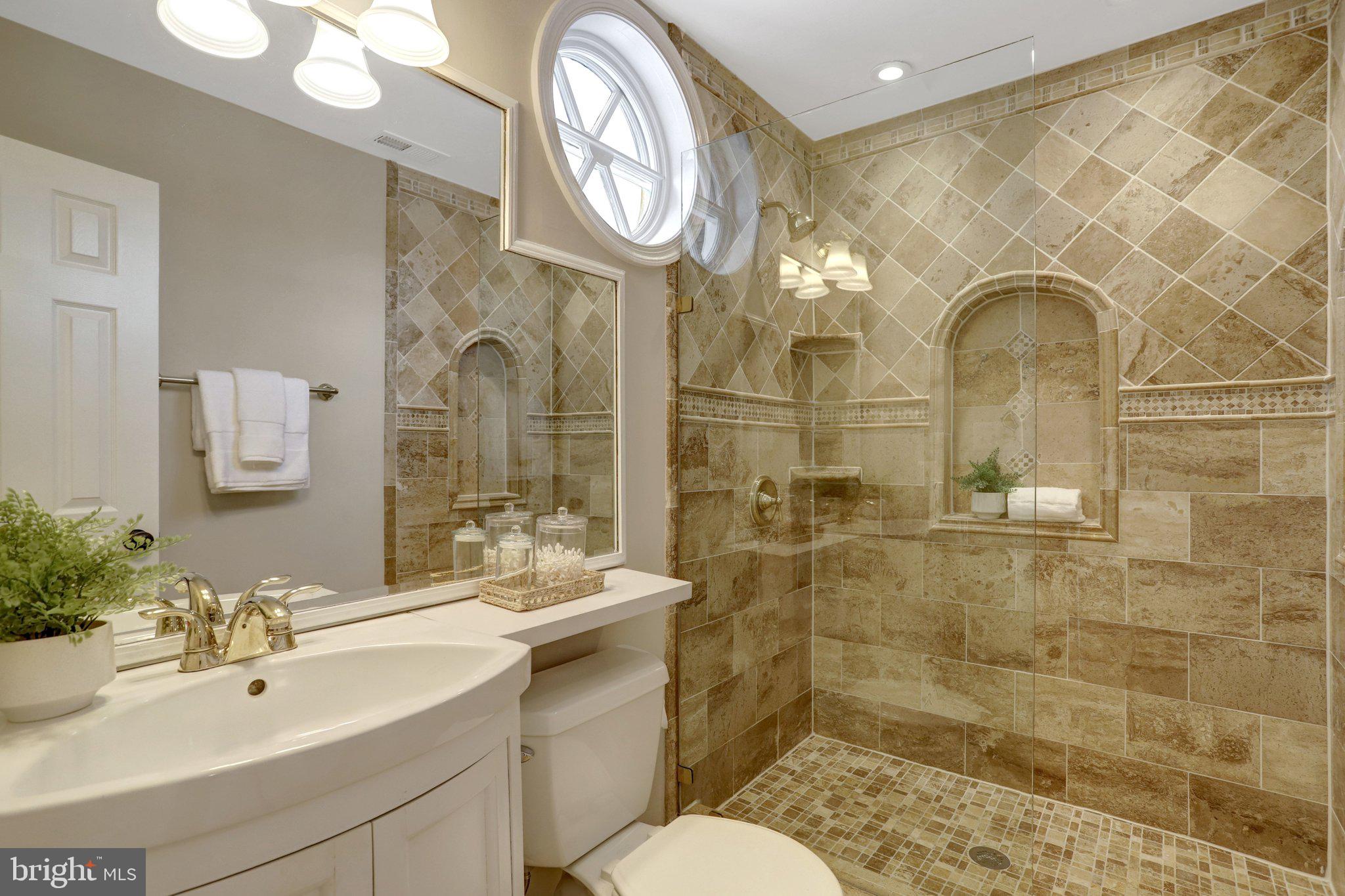 OLD TOWN/PARKER GRAY - Residential