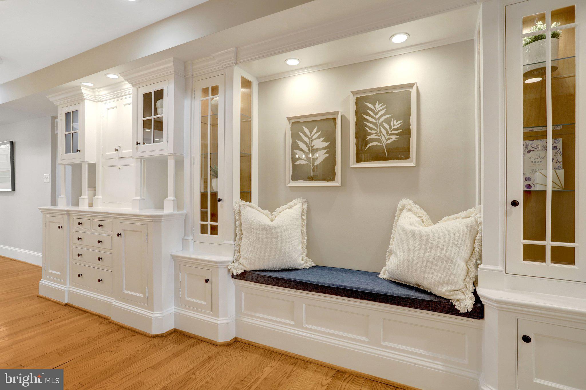 OLD TOWN/PARKER GRAY - Residential