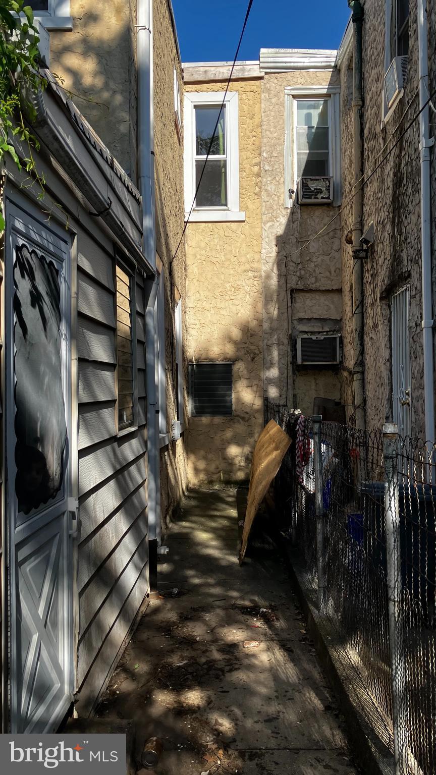 KENSINGTON - Residential