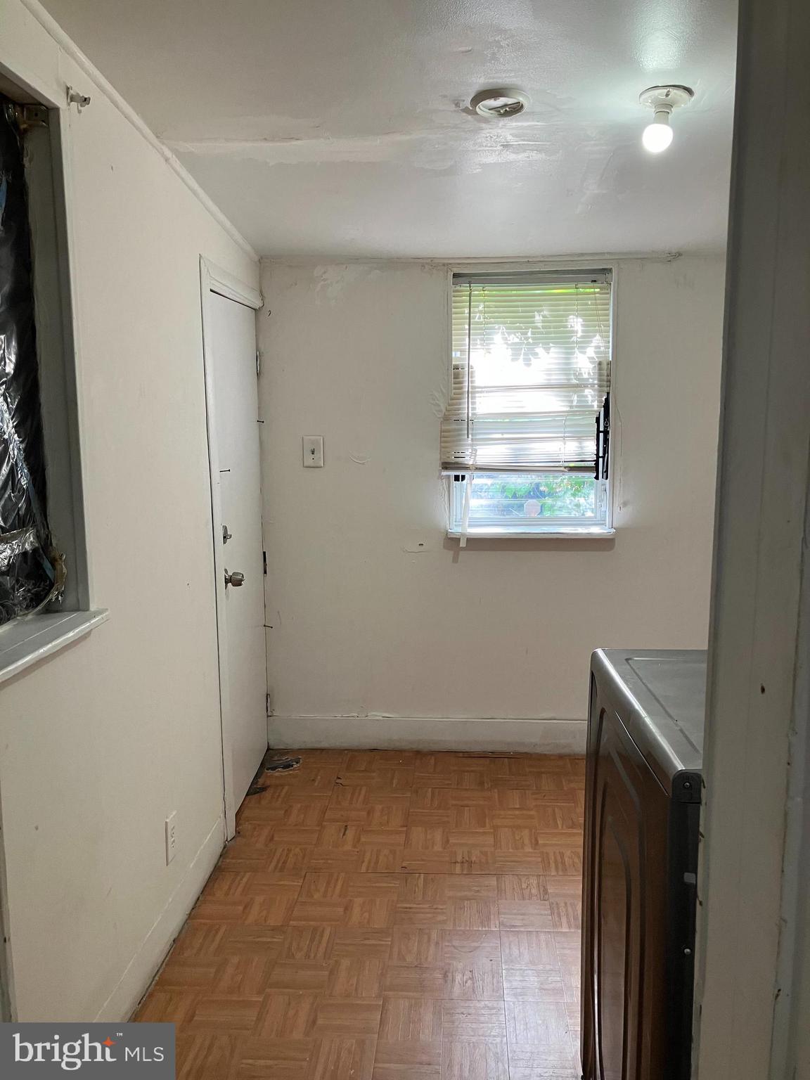 KENSINGTON - Residential