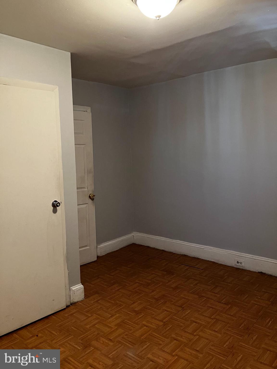 KENSINGTON - Residential