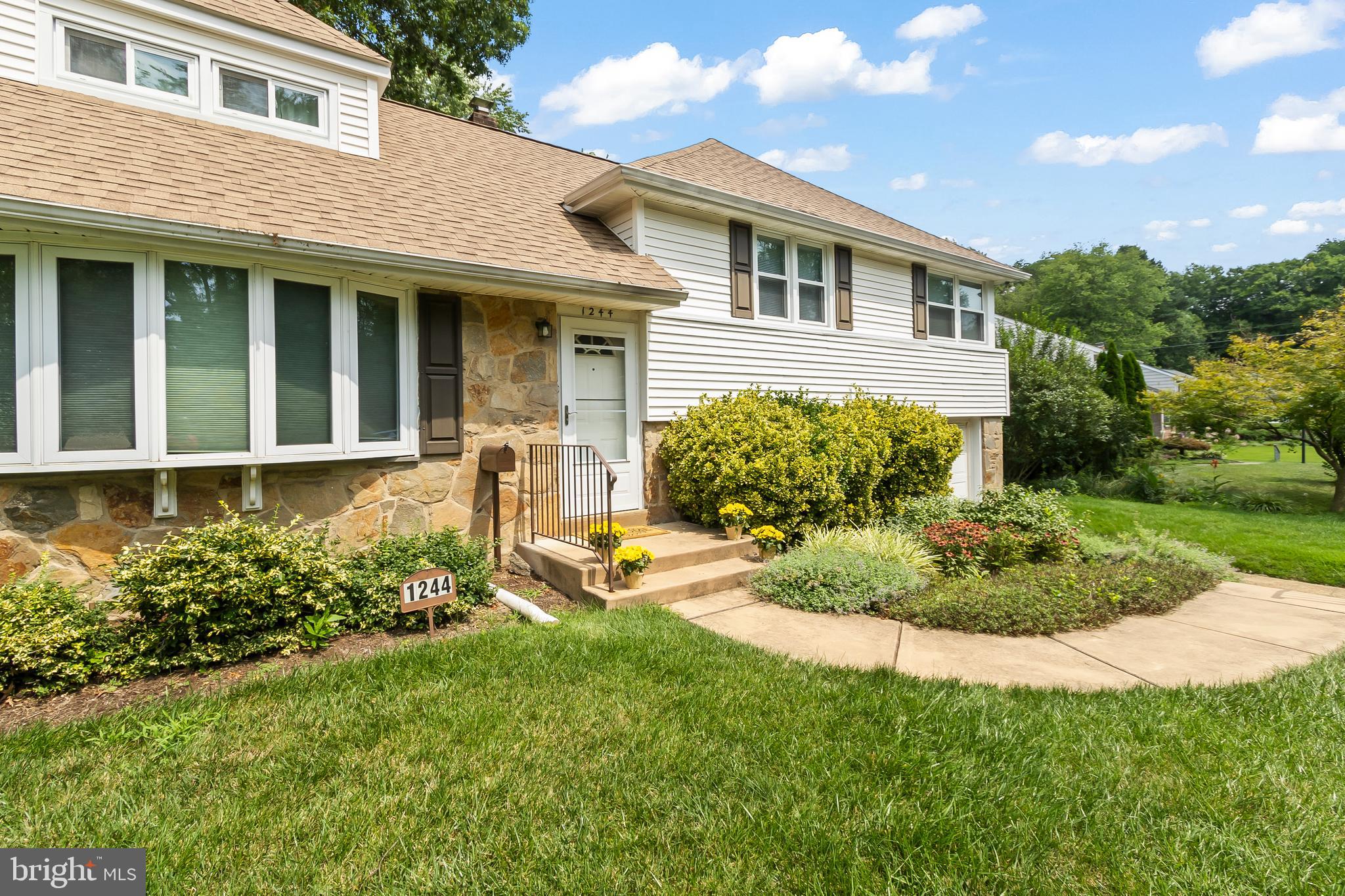 1244 FAUN ROAD