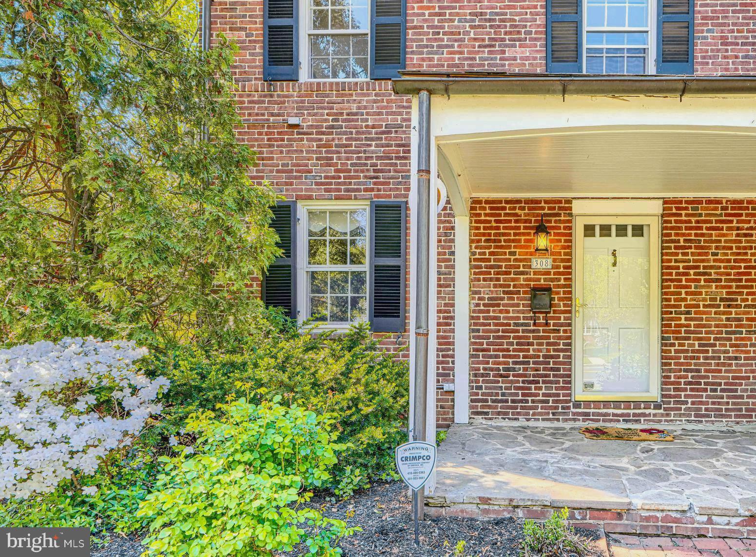 308 WOODBOURNE AVENUE