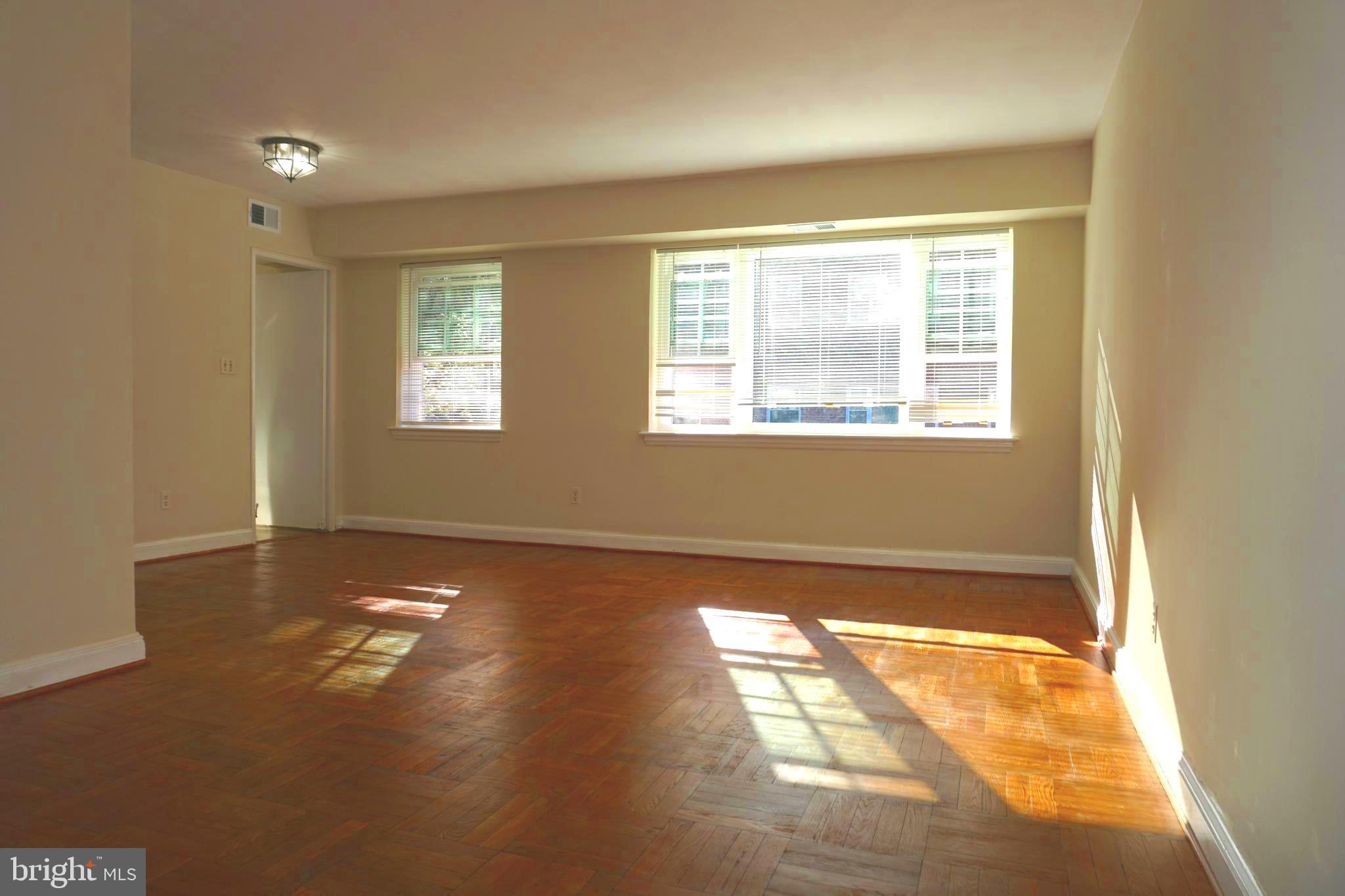 1322 FORT MYER DRIVE 935