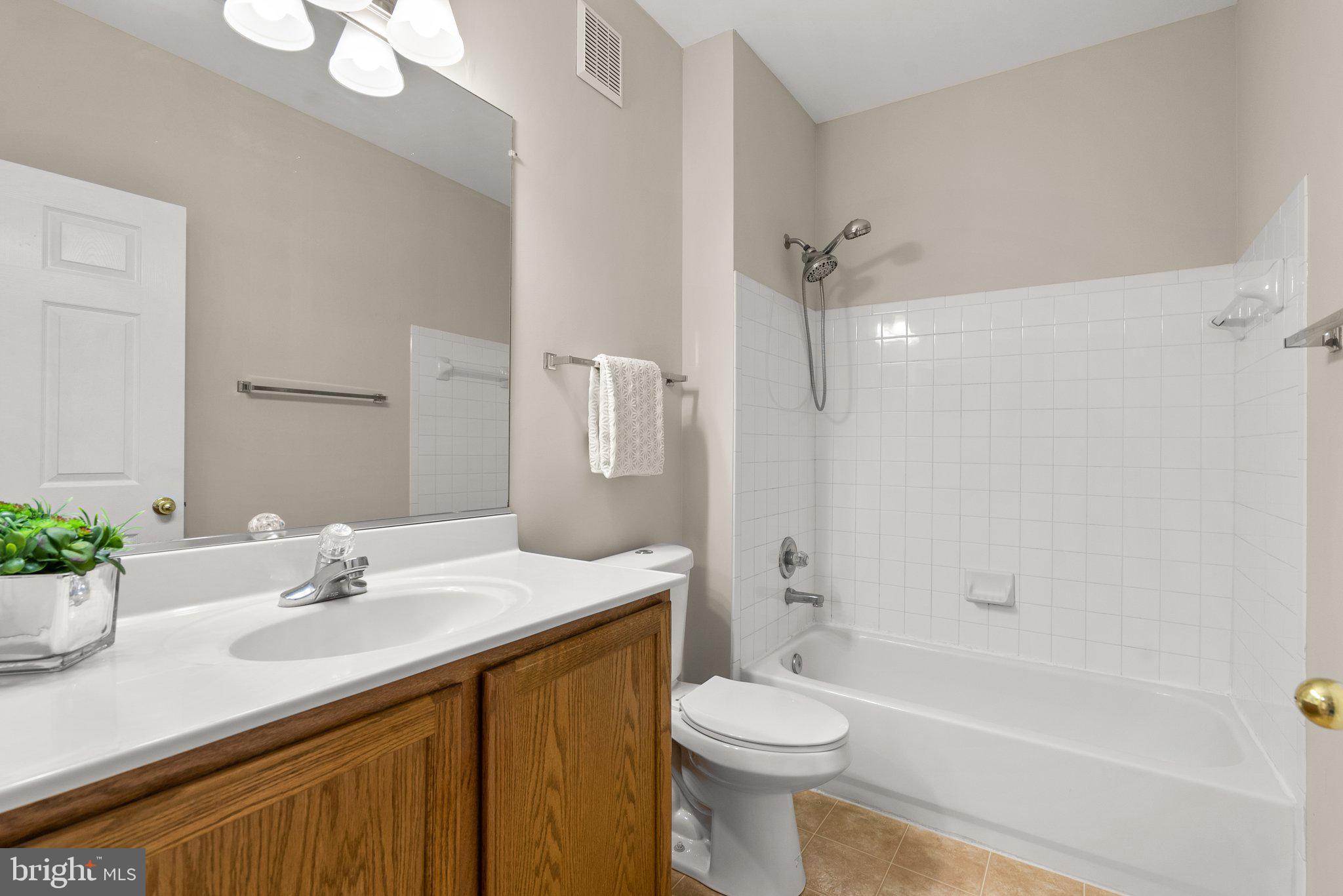 KING FARM BAILEYS COMMON - Residential