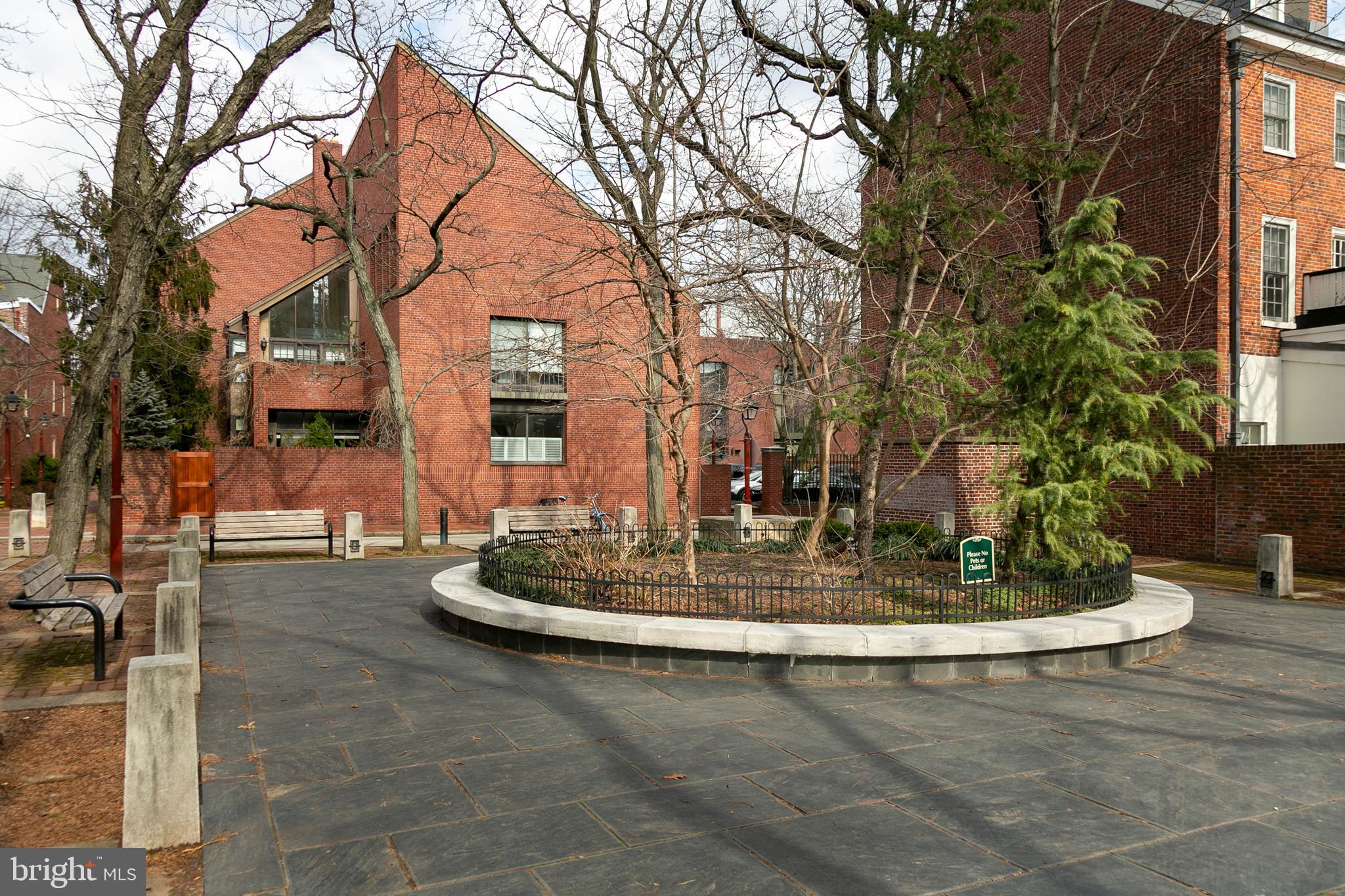 SOCIETY HILL - Residential