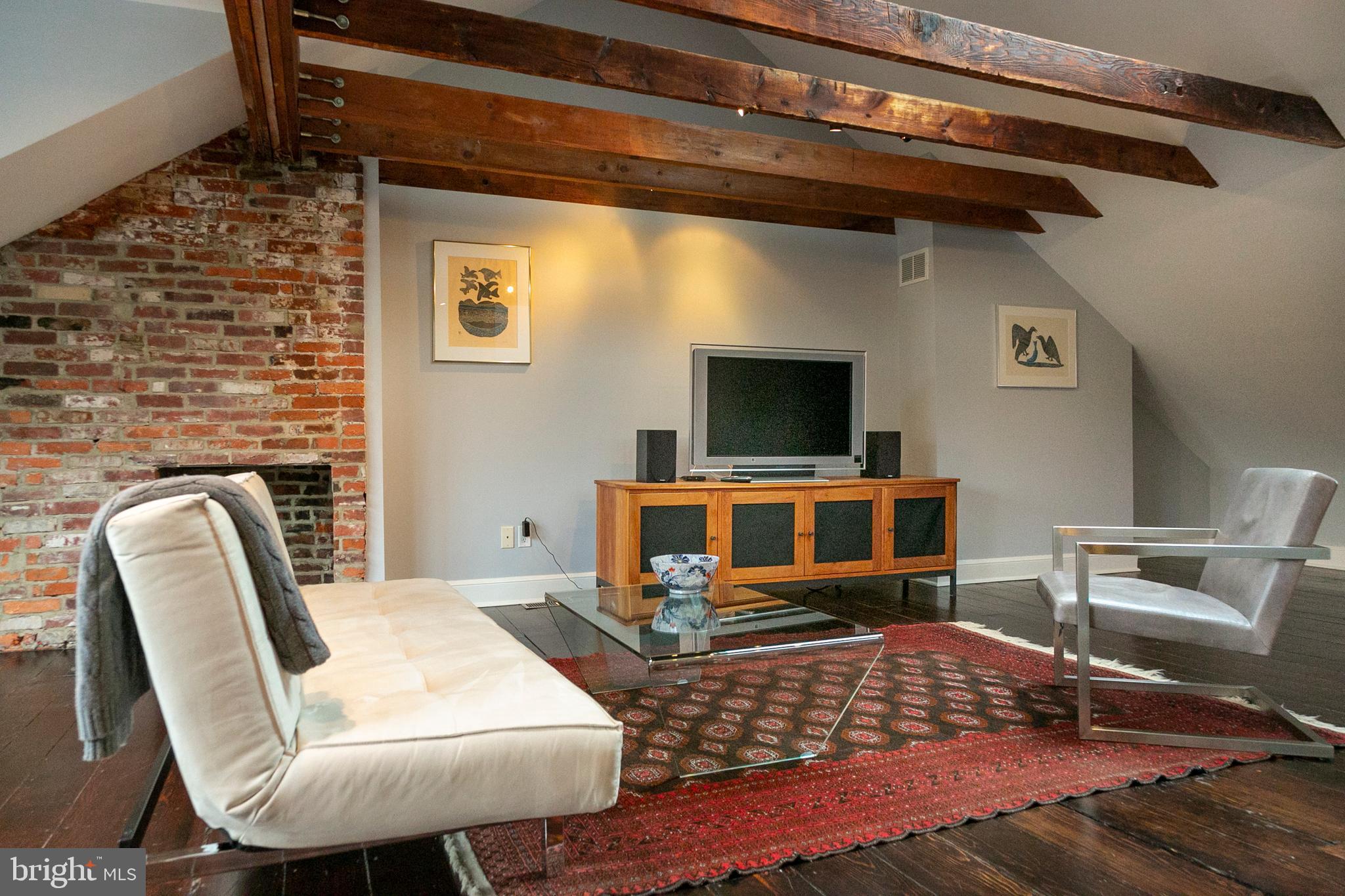 SOCIETY HILL - Residential