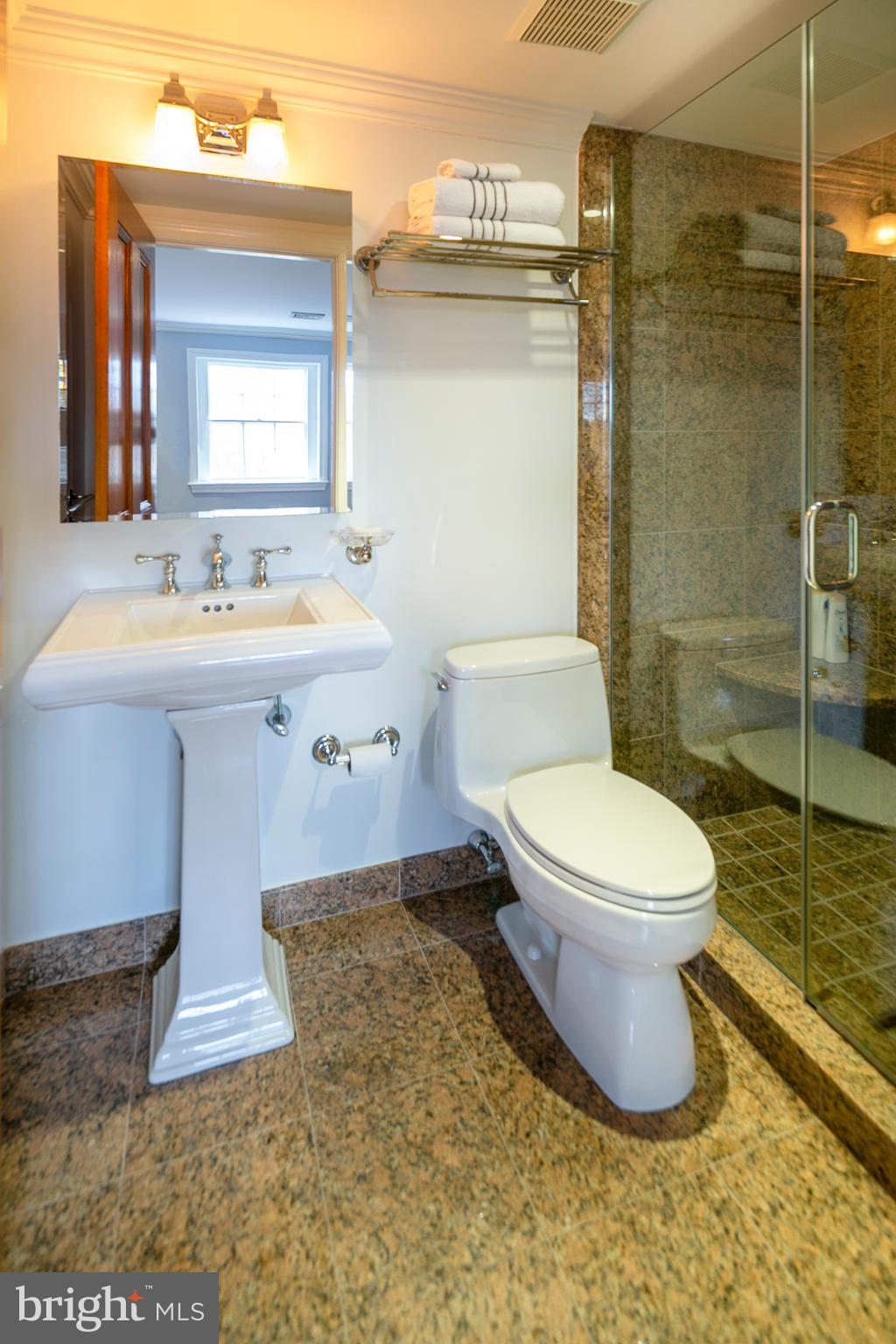 SOCIETY HILL - Residential