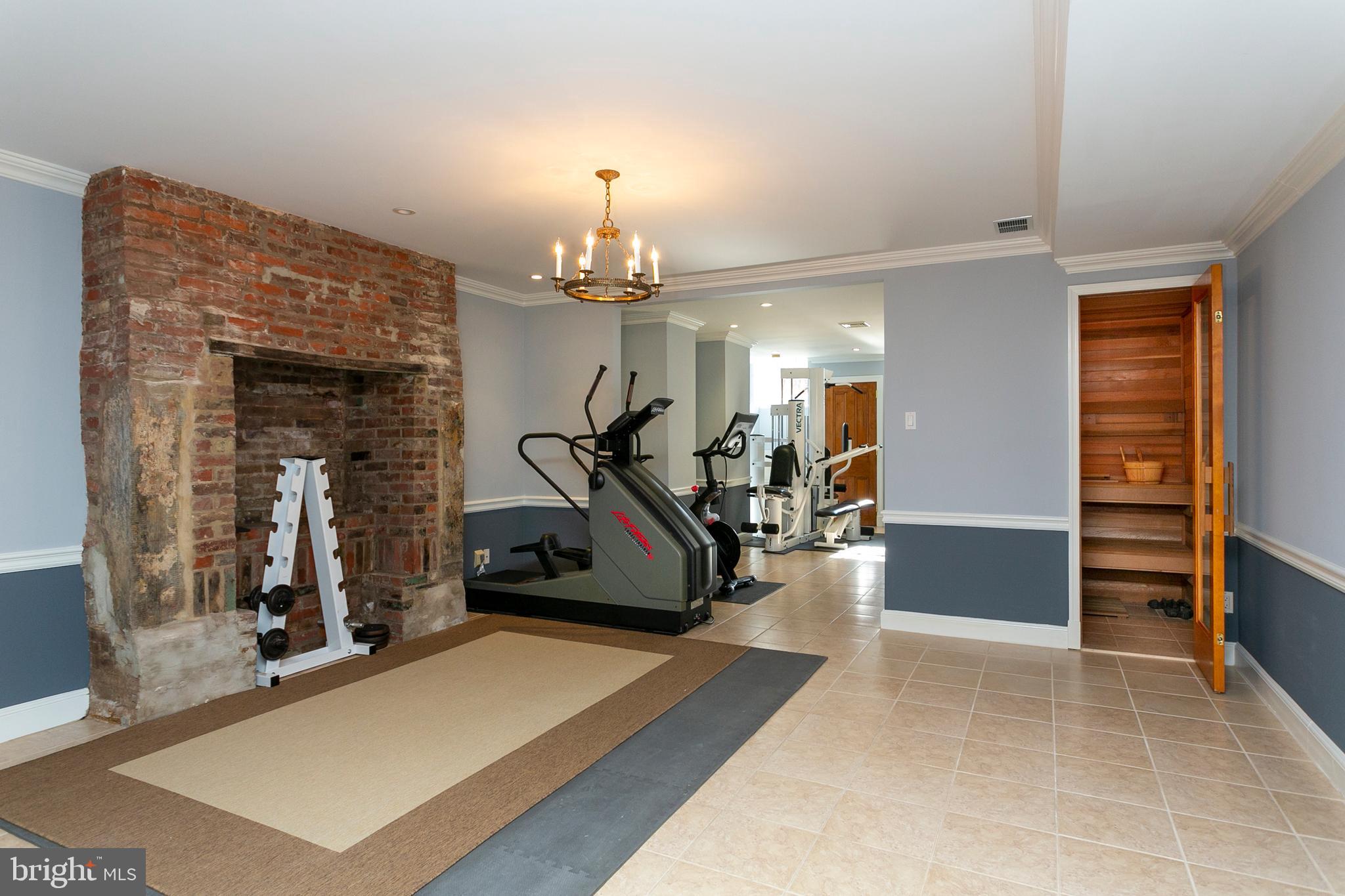 SOCIETY HILL - Residential