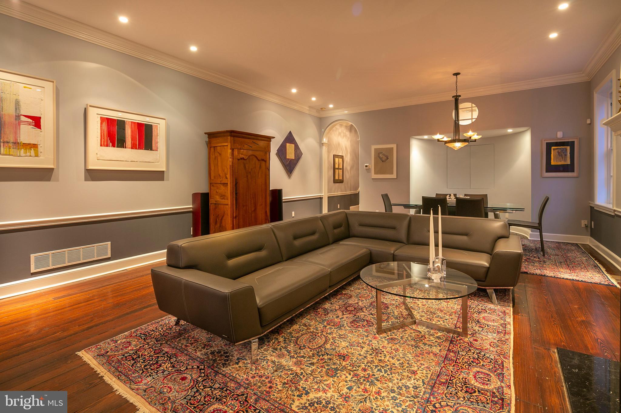 SOCIETY HILL - Residential