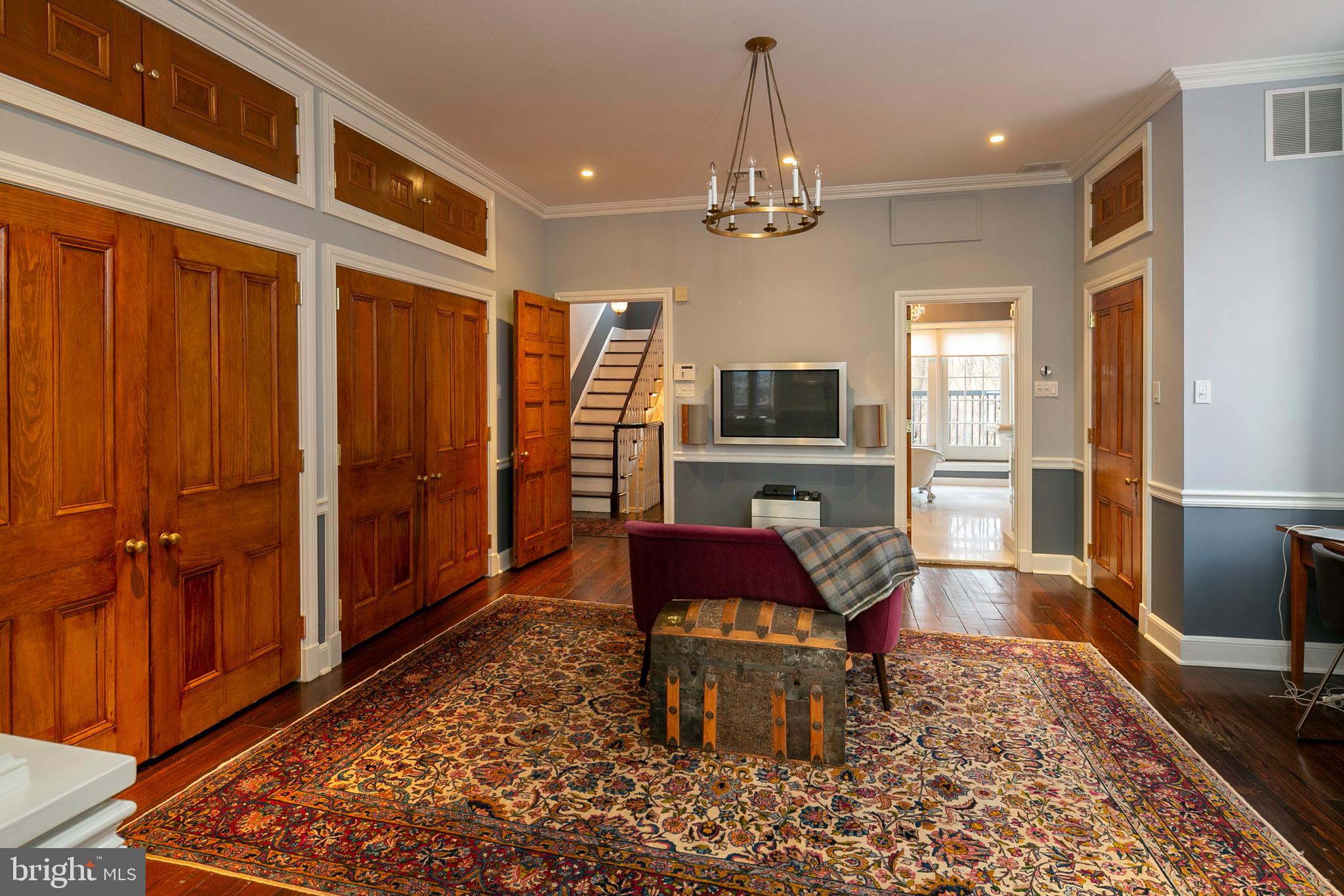 SOCIETY HILL - Residential