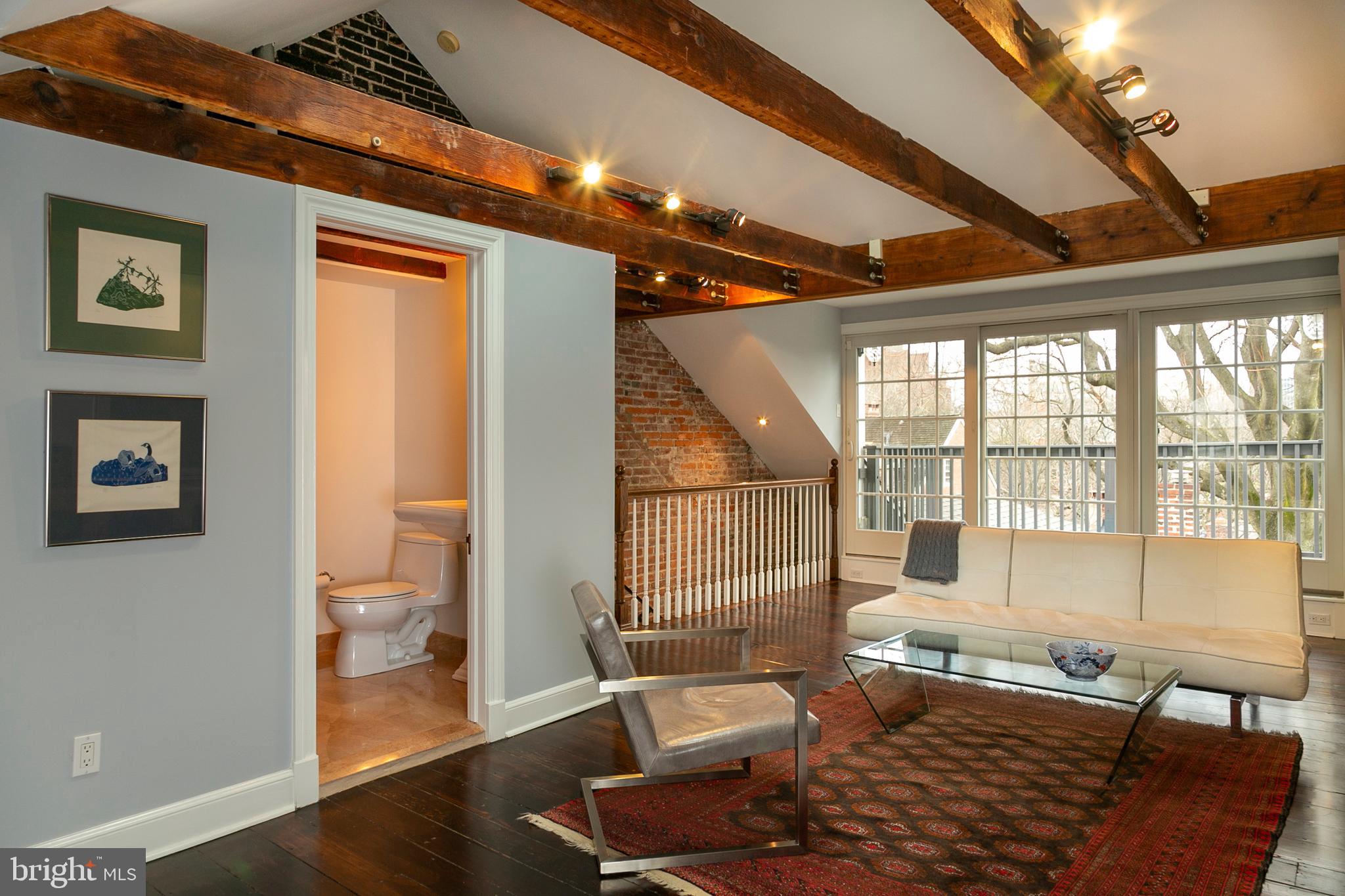 SOCIETY HILL - Residential