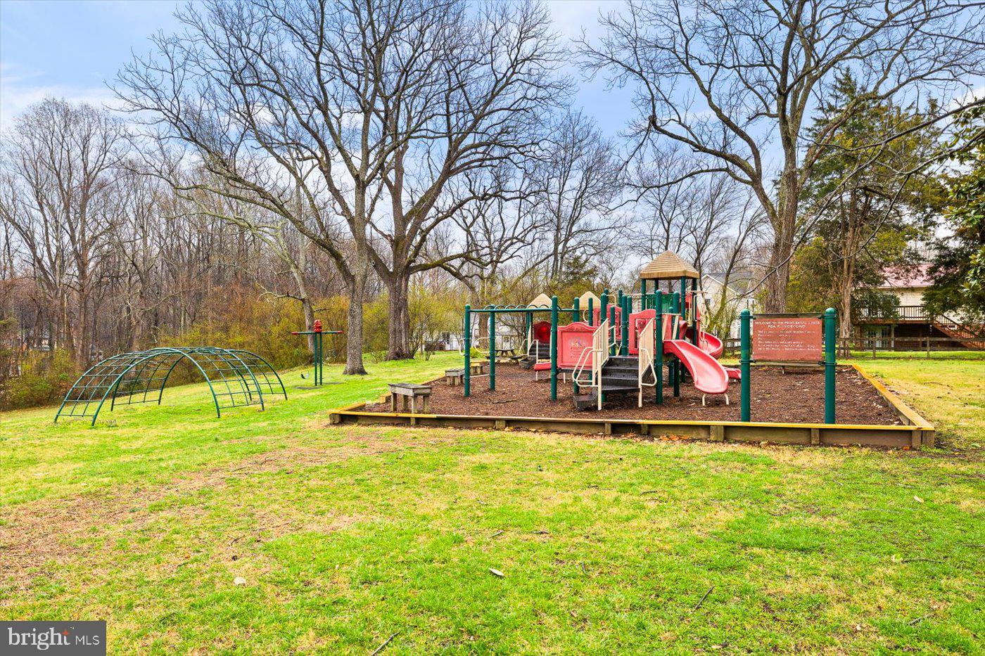 PRESIDENTIAL LAKES - Residential