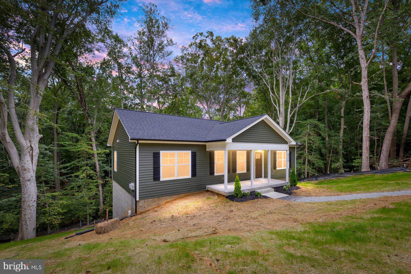 PRESIDENTIAL LAKES - Residential