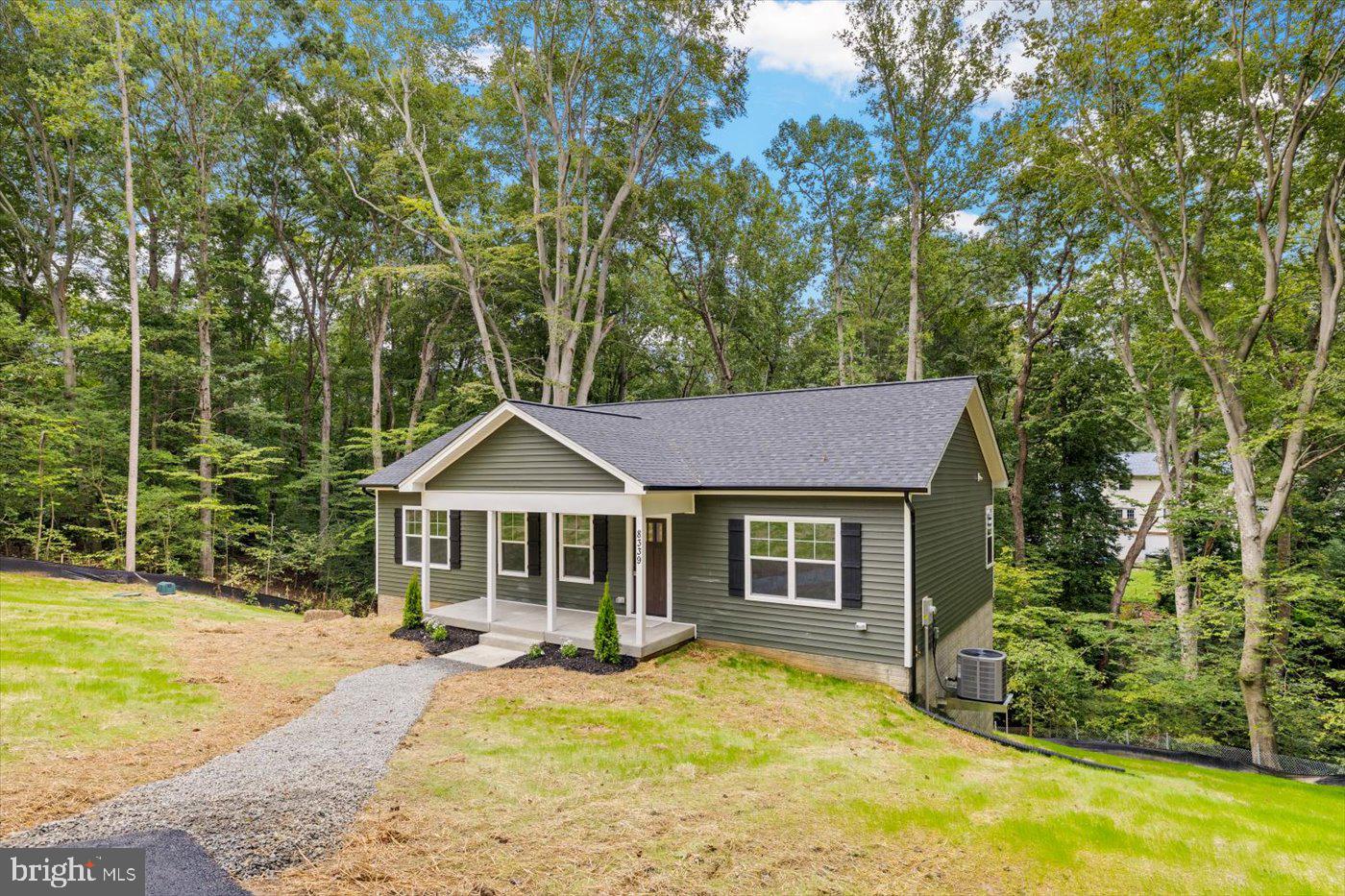 PRESIDENTIAL LAKES - Residential