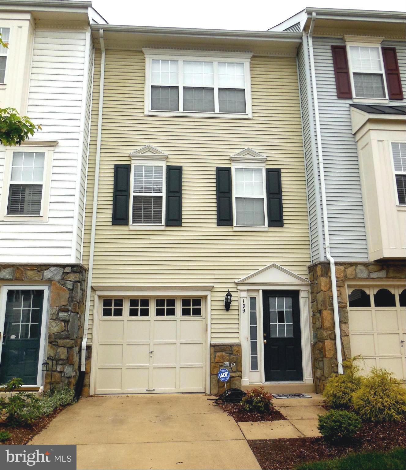 TOWNES AT CAMERON PARKE - Residential Lease