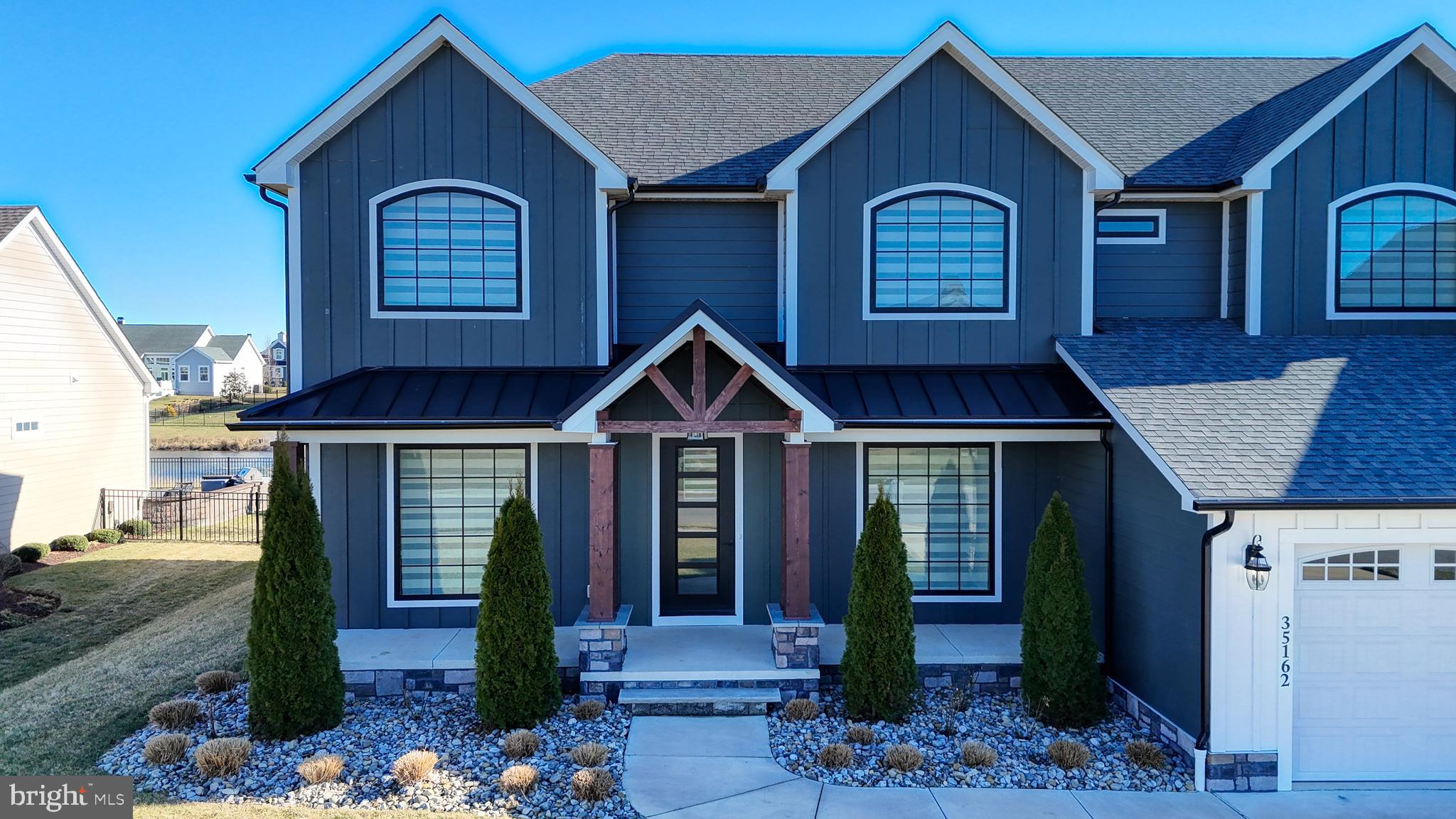 SHOWFIELD - Residential