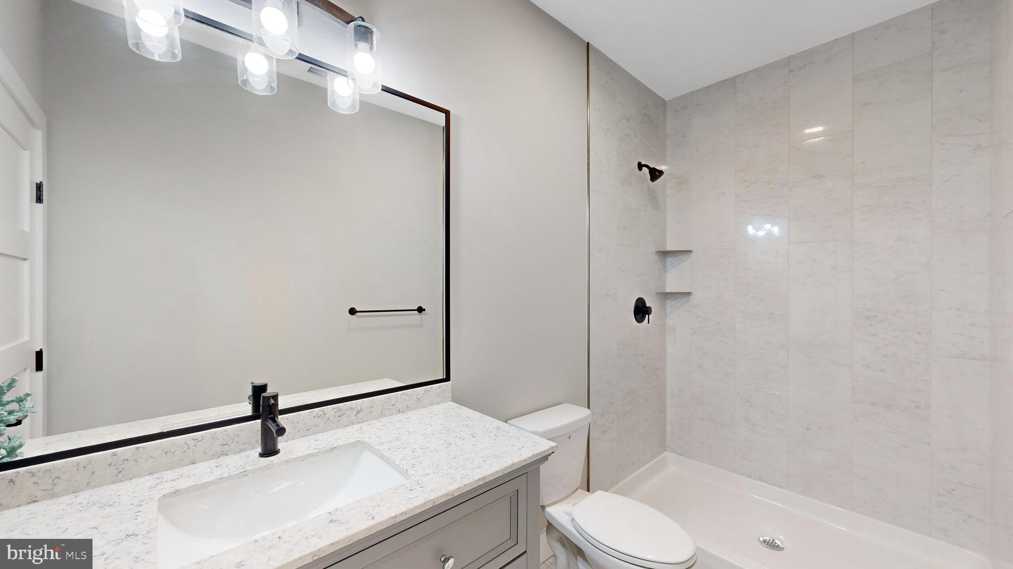 SHOWFIELD - Residential