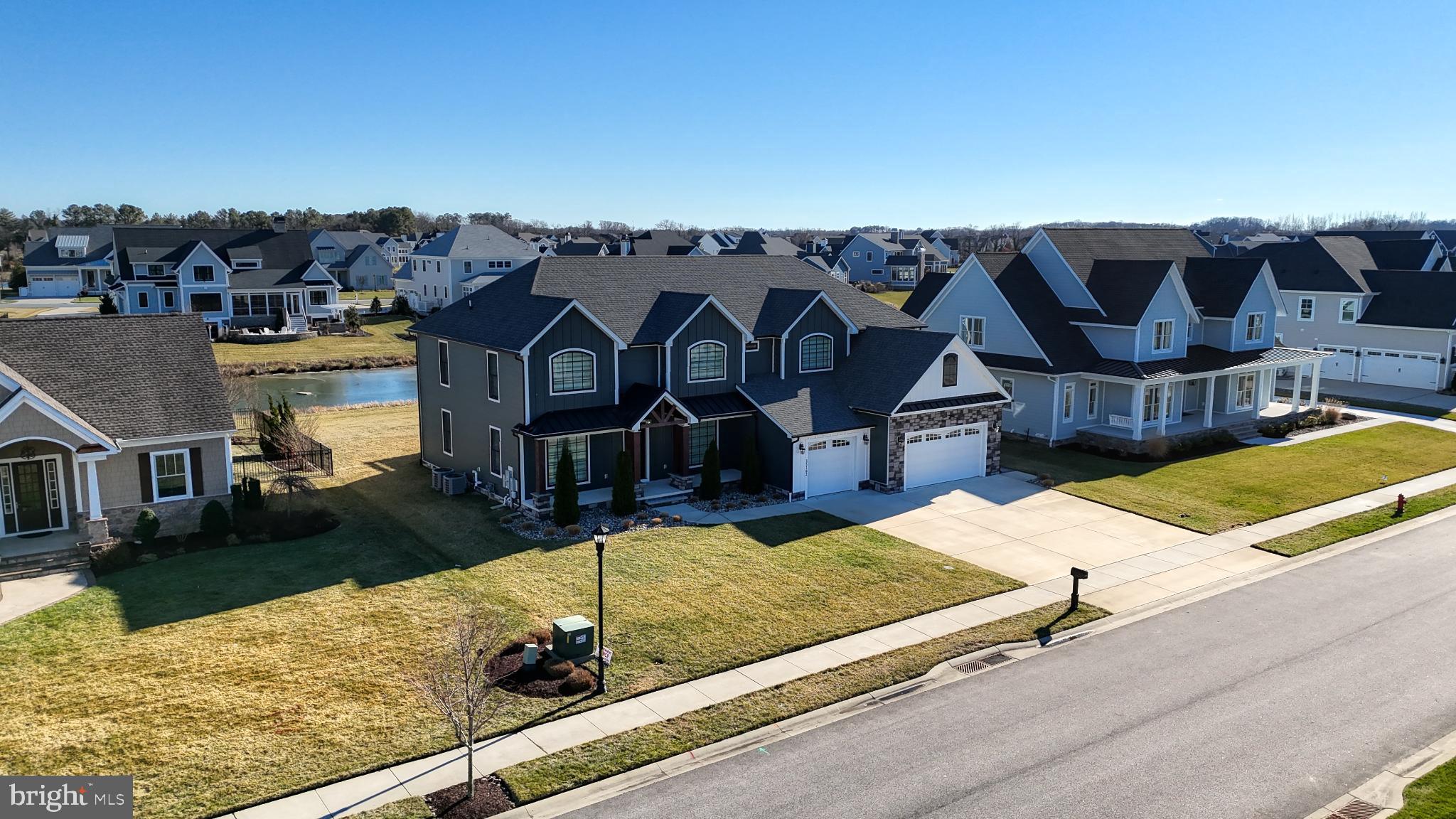 SHOWFIELD - Residential