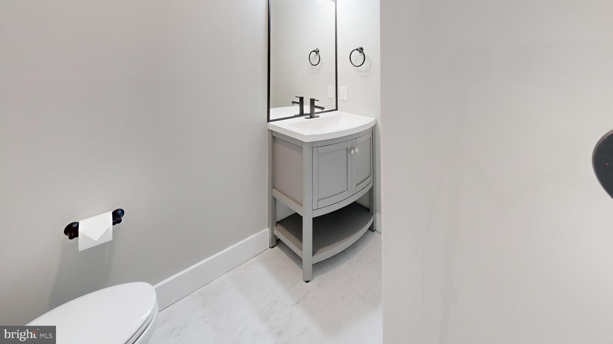 SHOWFIELD - Residential