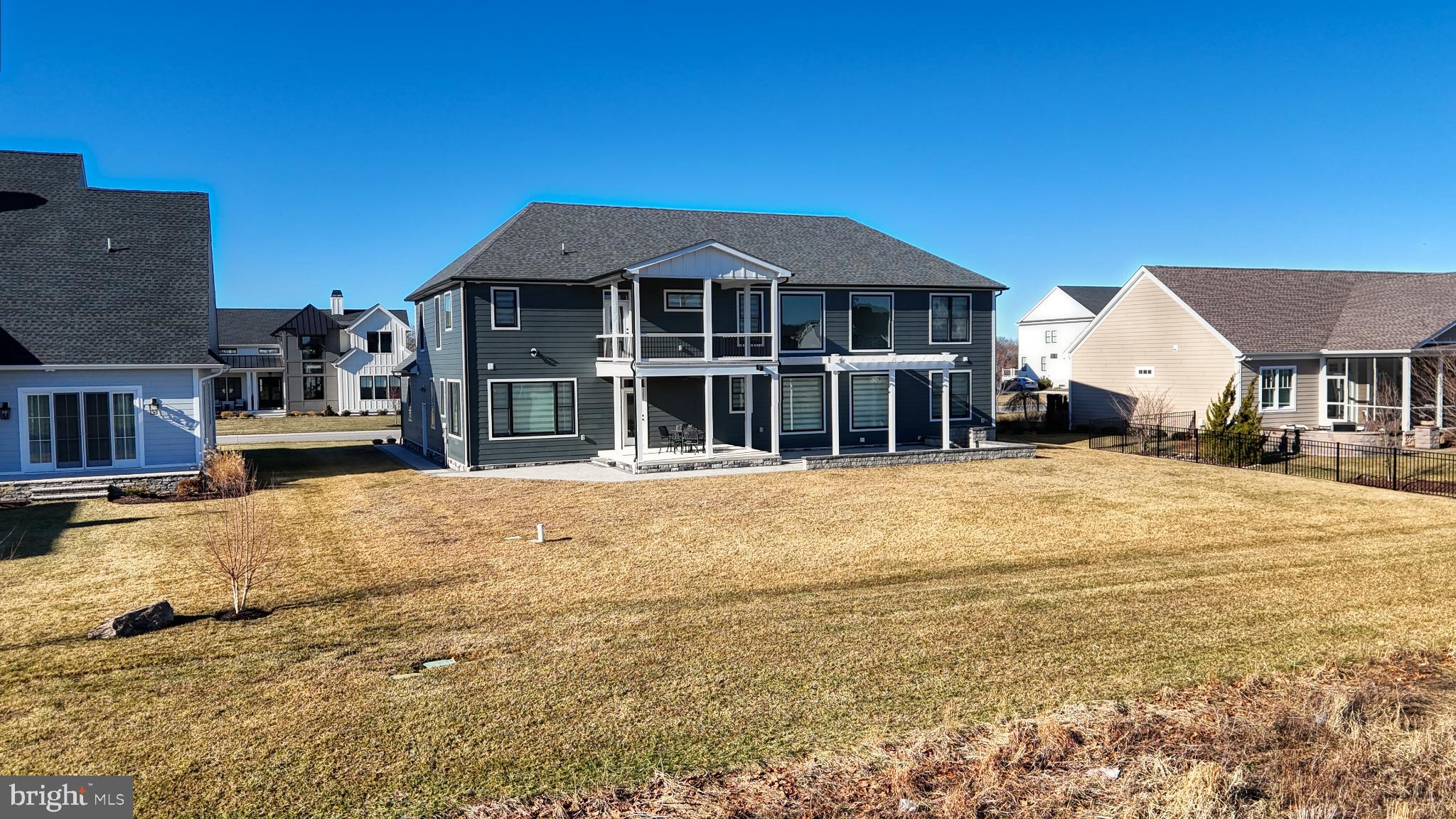 SHOWFIELD - Residential