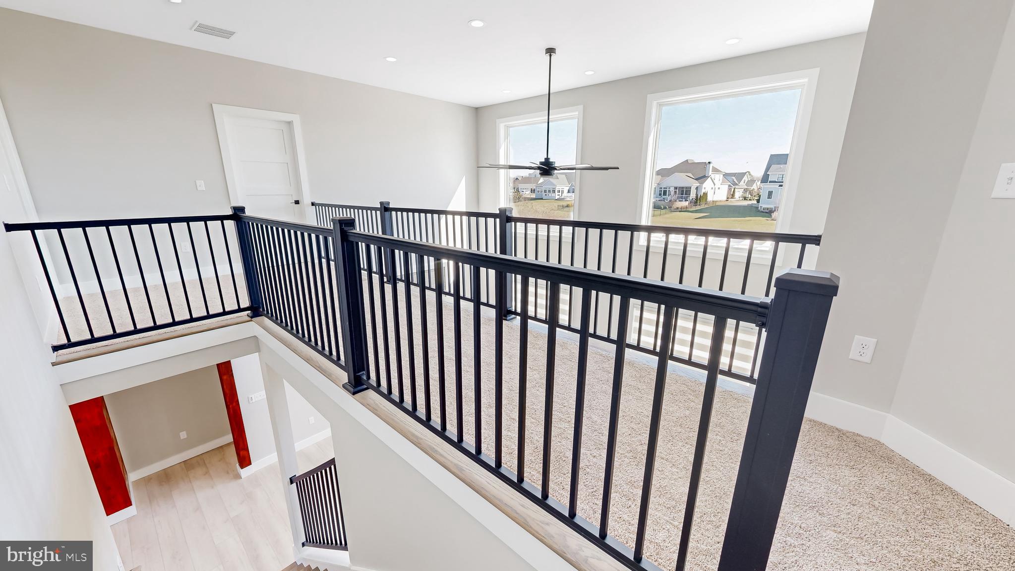 SHOWFIELD - Residential