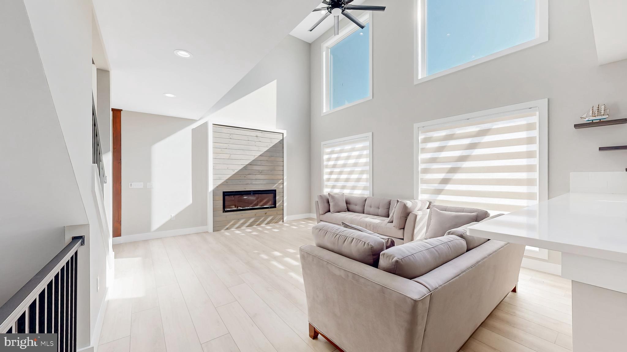 SHOWFIELD - Residential