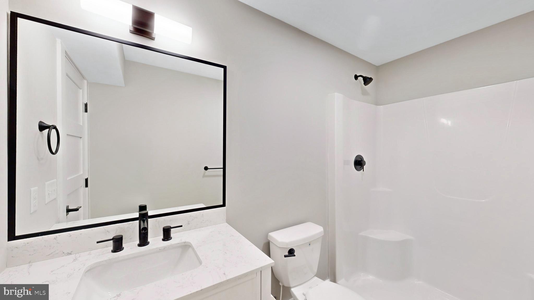 SHOWFIELD - Residential