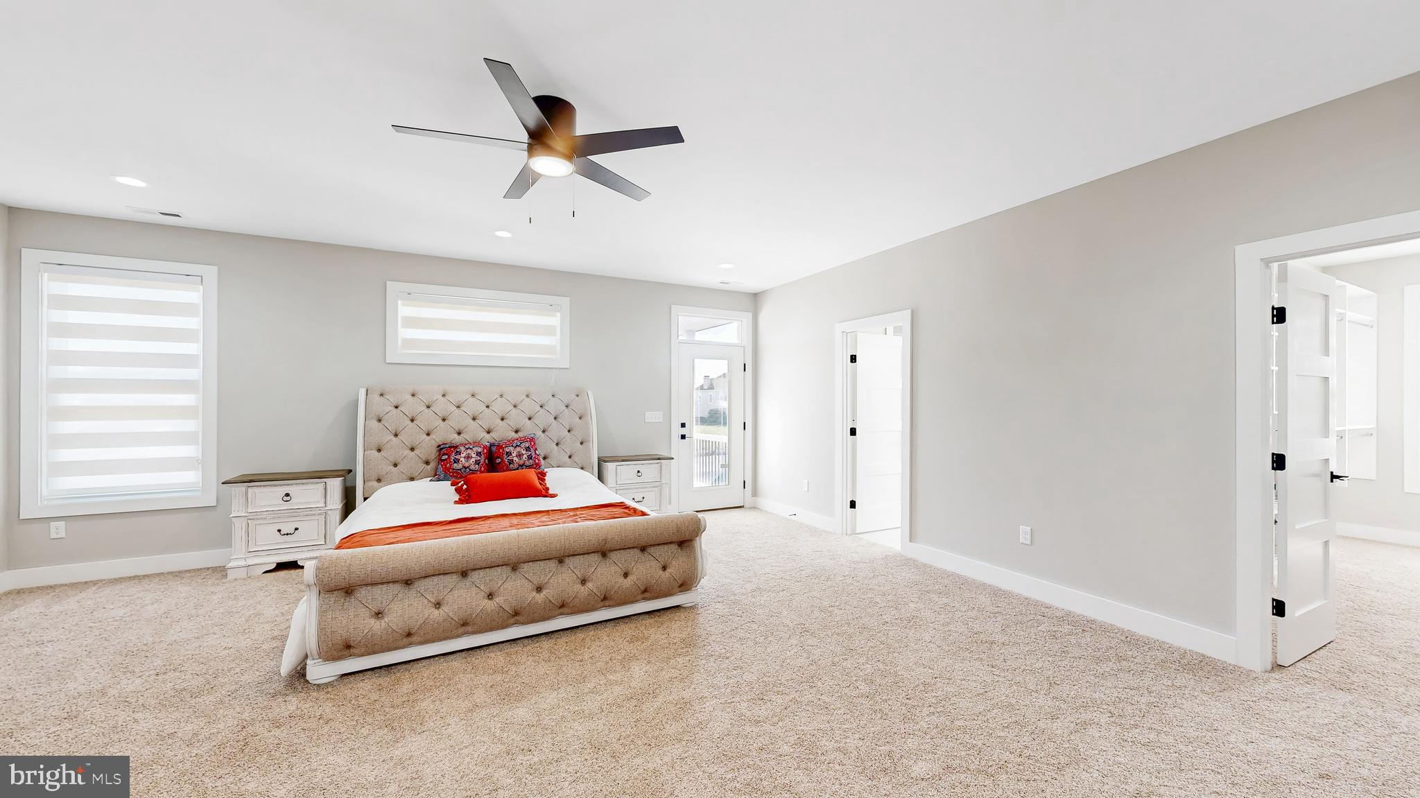 SHOWFIELD - Residential