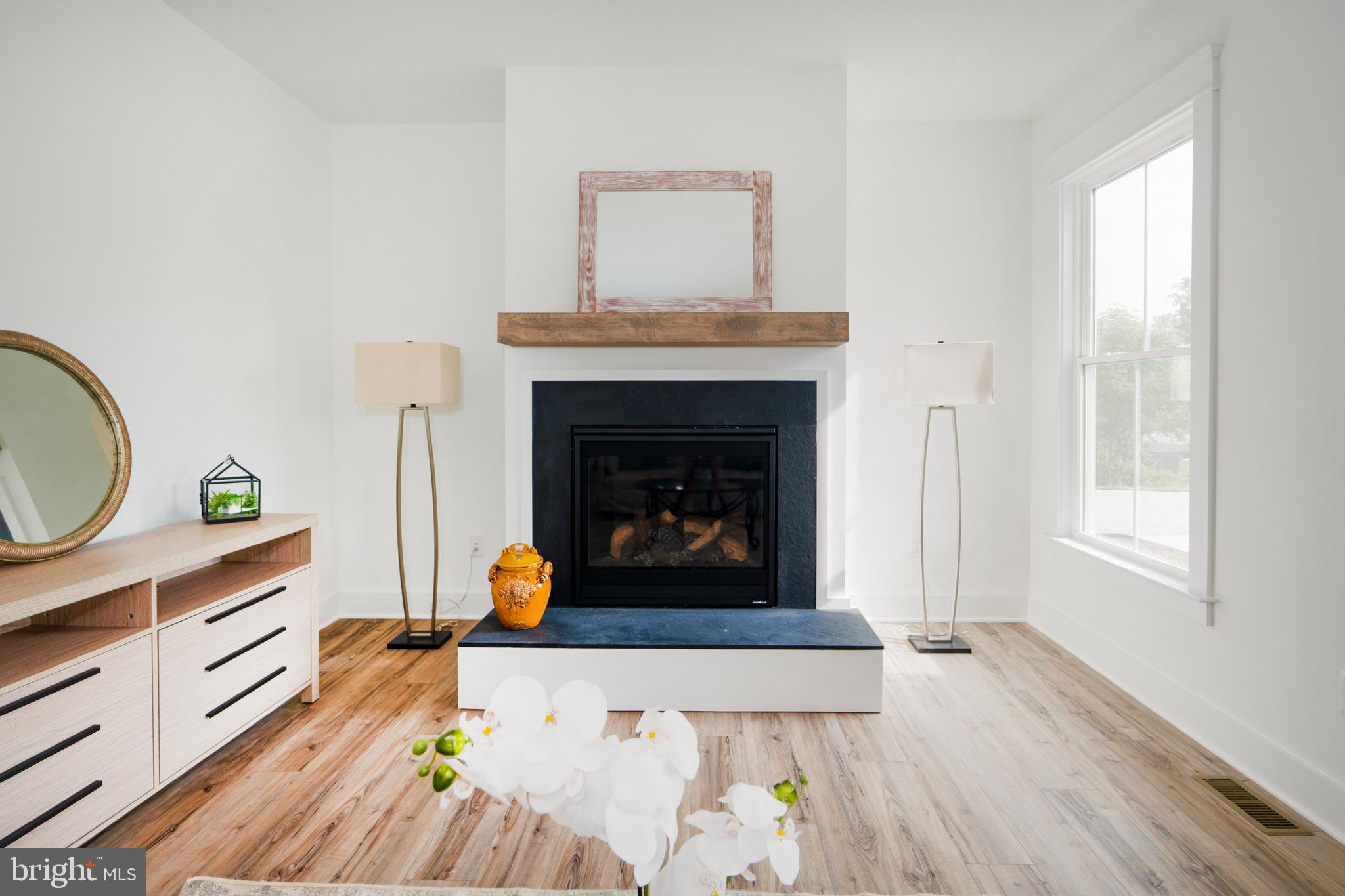 NOAHS LANDING - Residential