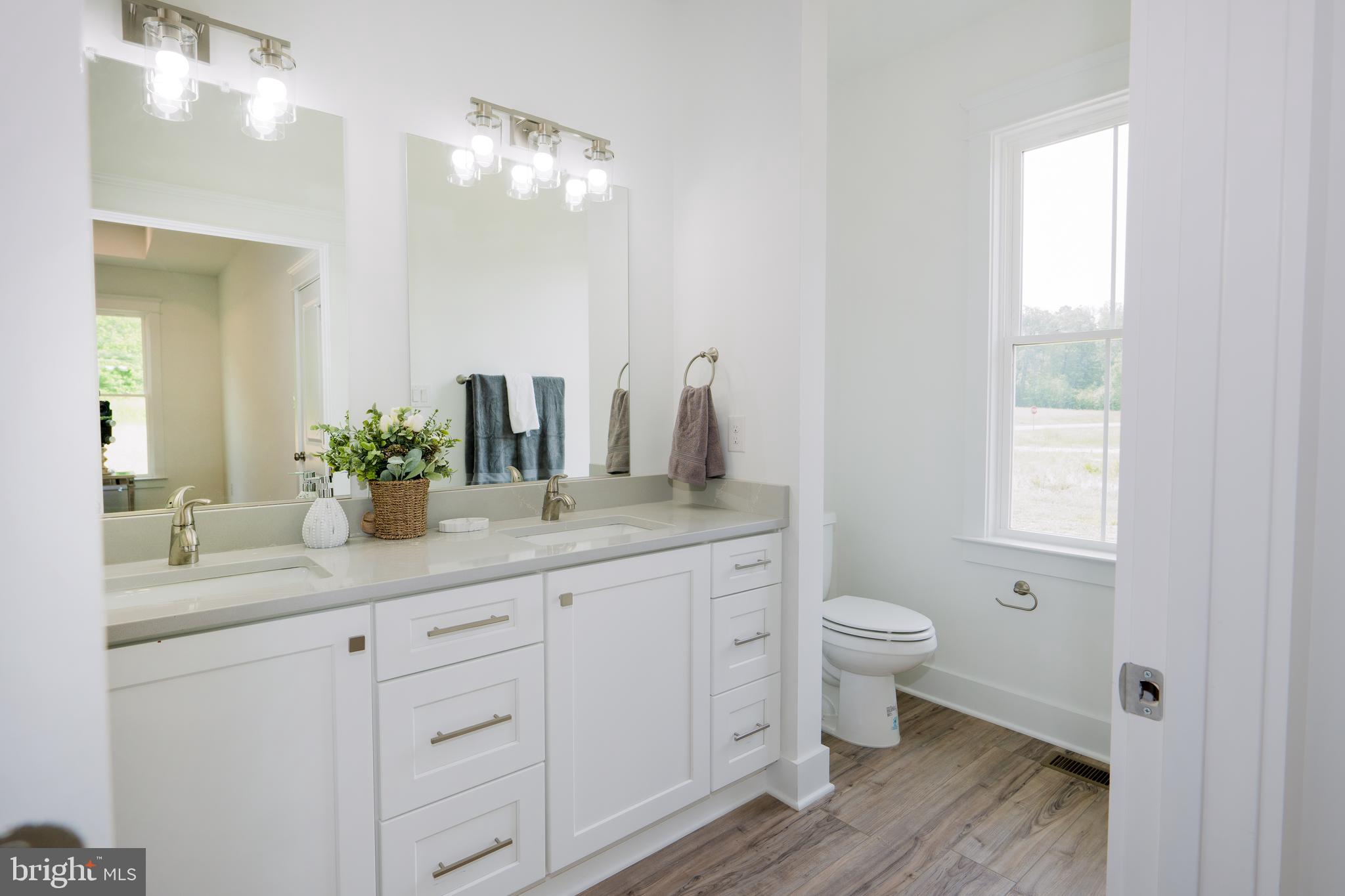 NOAHS LANDING - Residential