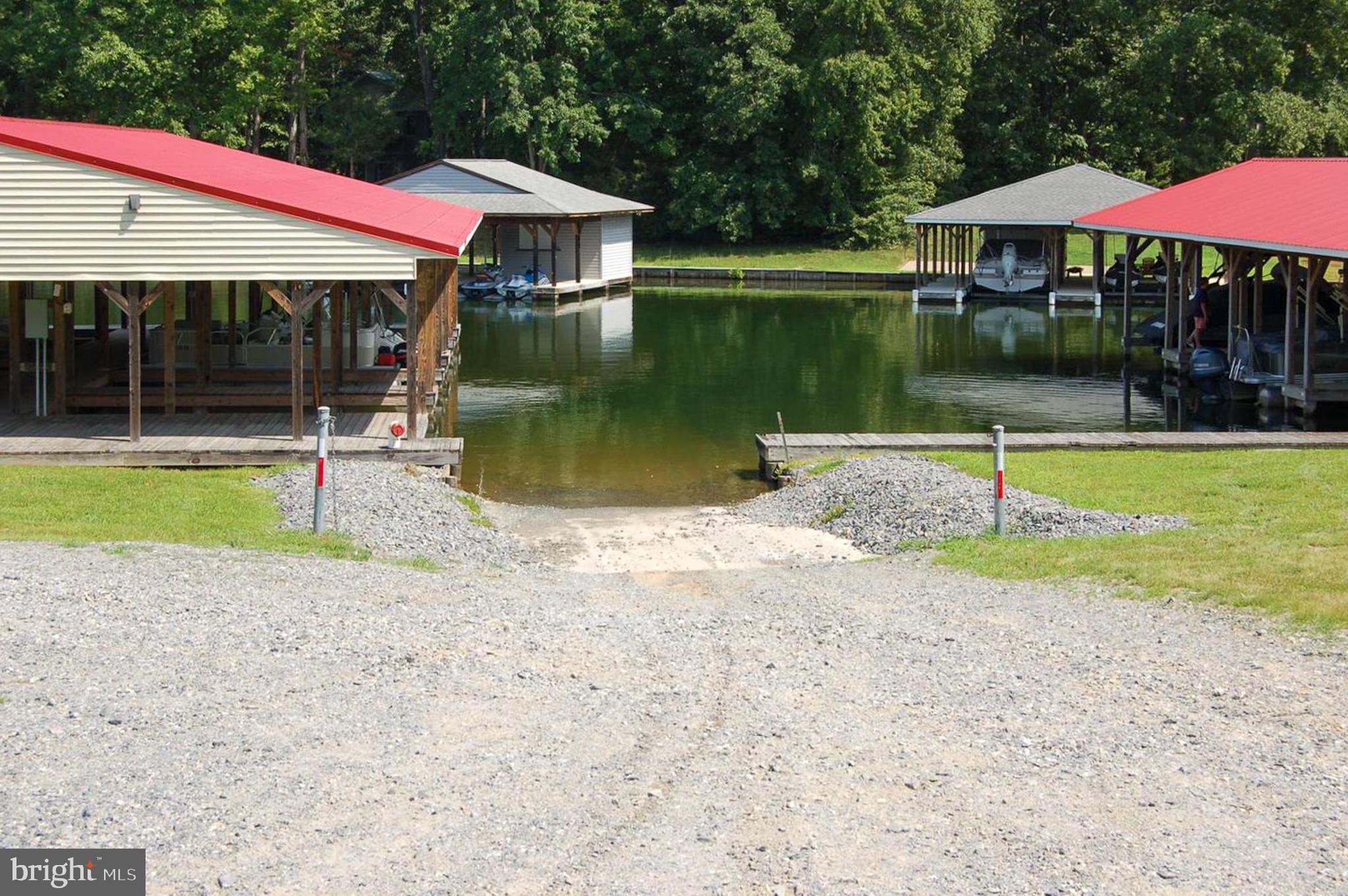 NOAHS LANDING - Residential